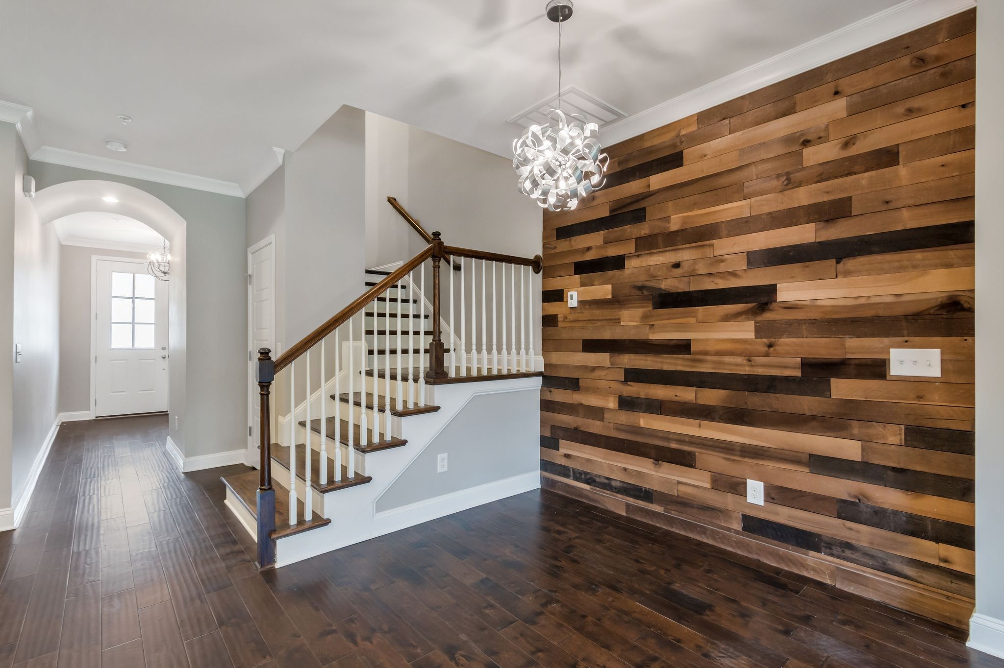 1485 Channing Dr