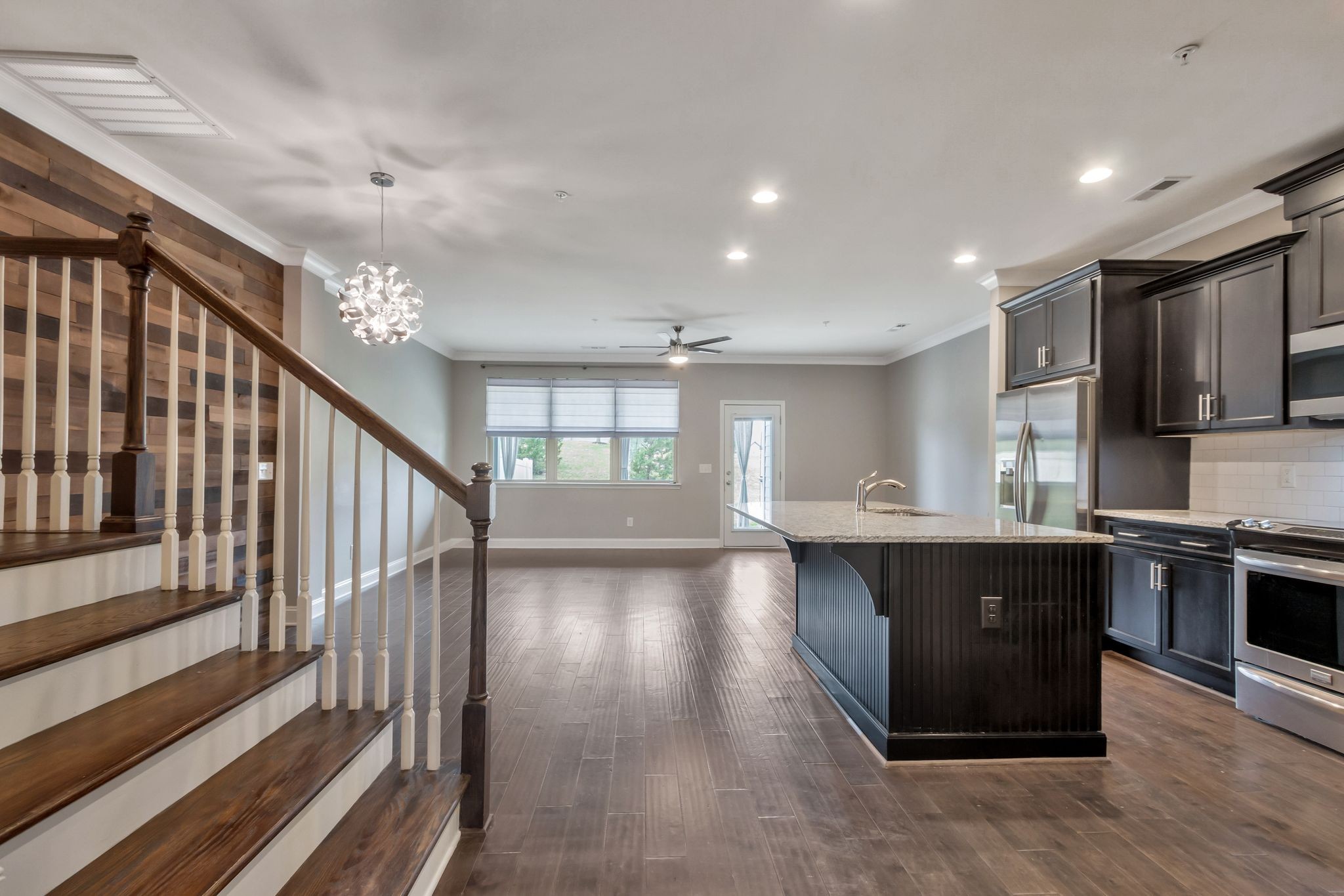 1485 Channing Dr