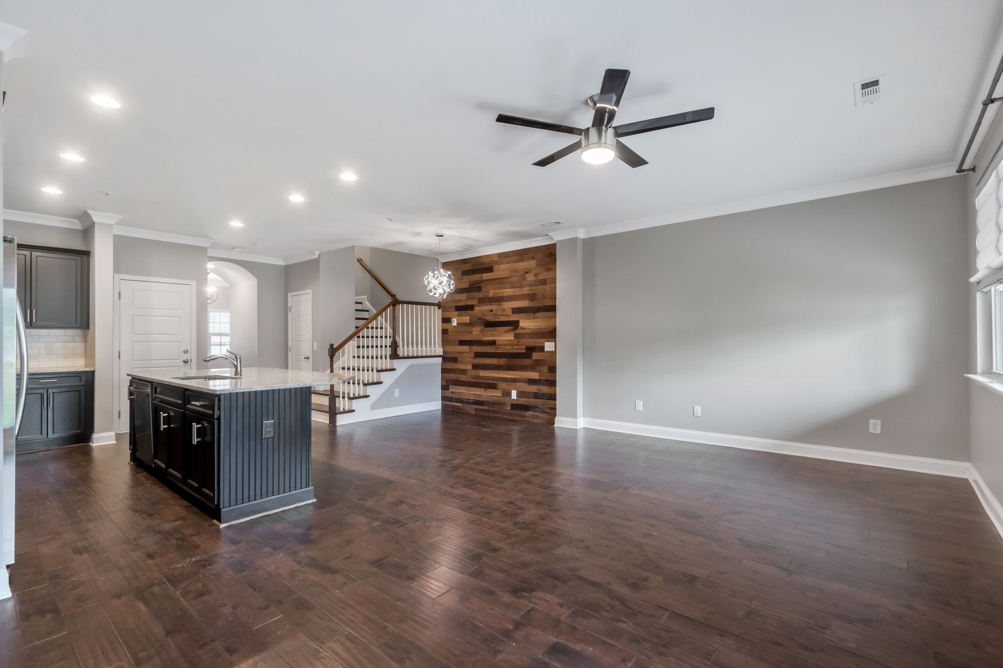 1485 Channing Dr
