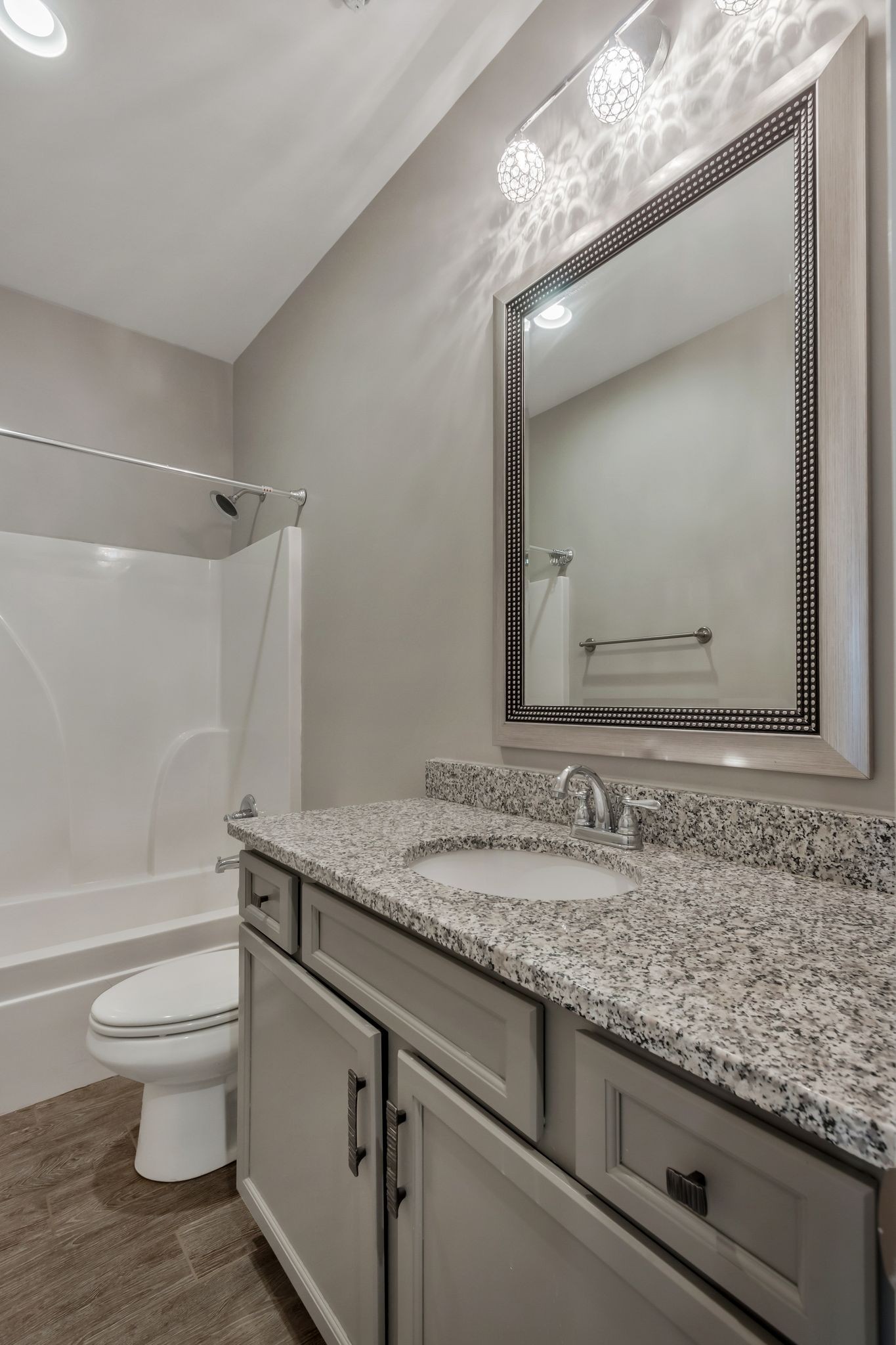 1485 Channing Dr