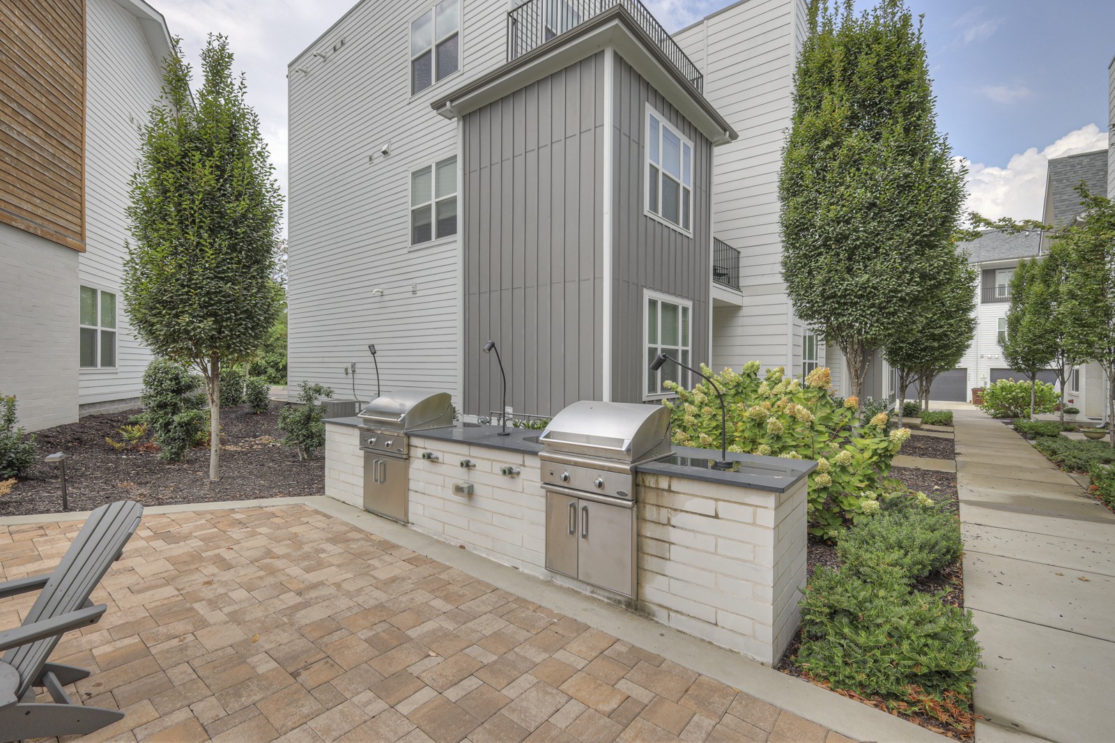544 Vernon Cir