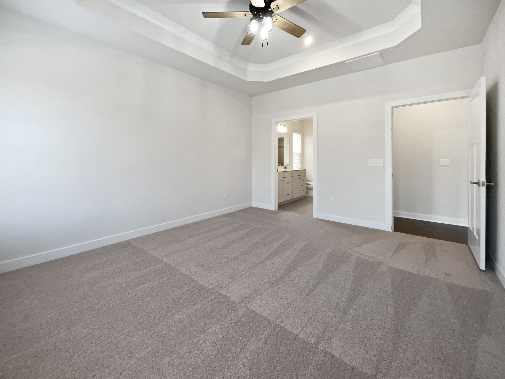 9713 Katz Ln