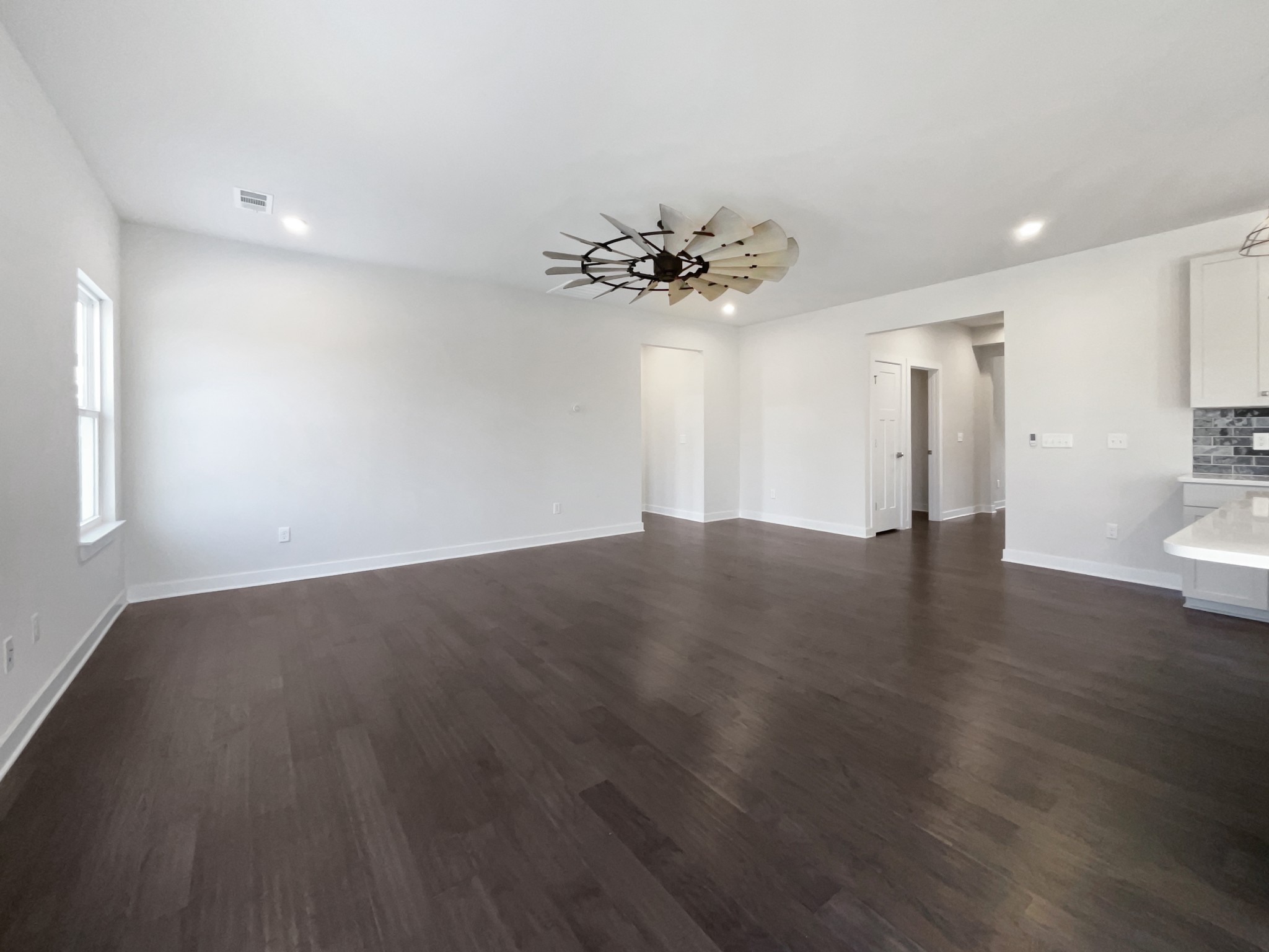 9713 Katz Ln