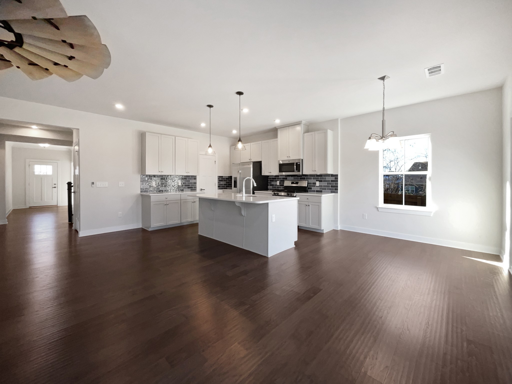 9713 Katz Ln