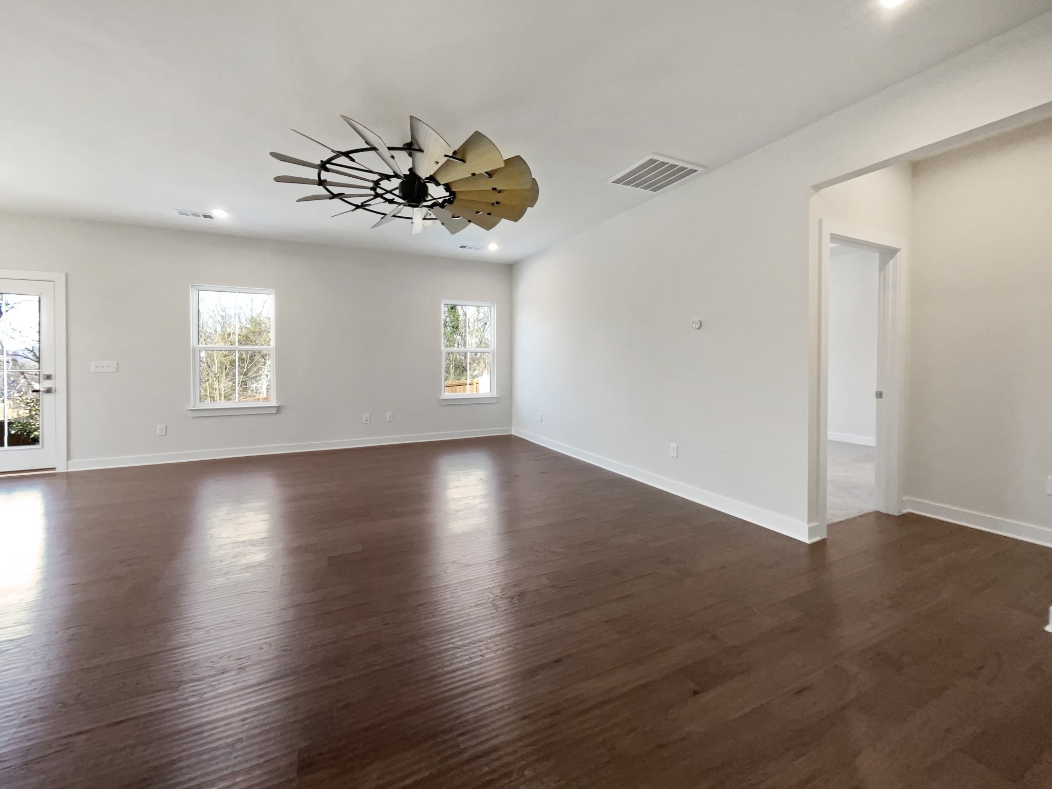 9713 Katz Ln