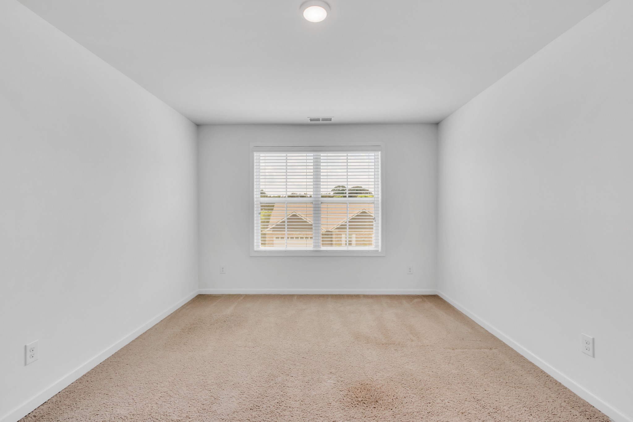 8028 Forest Hills Dr