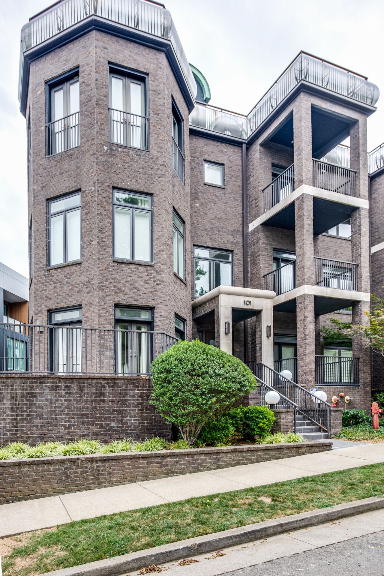 2905 Parthenon Ave Unit: 101