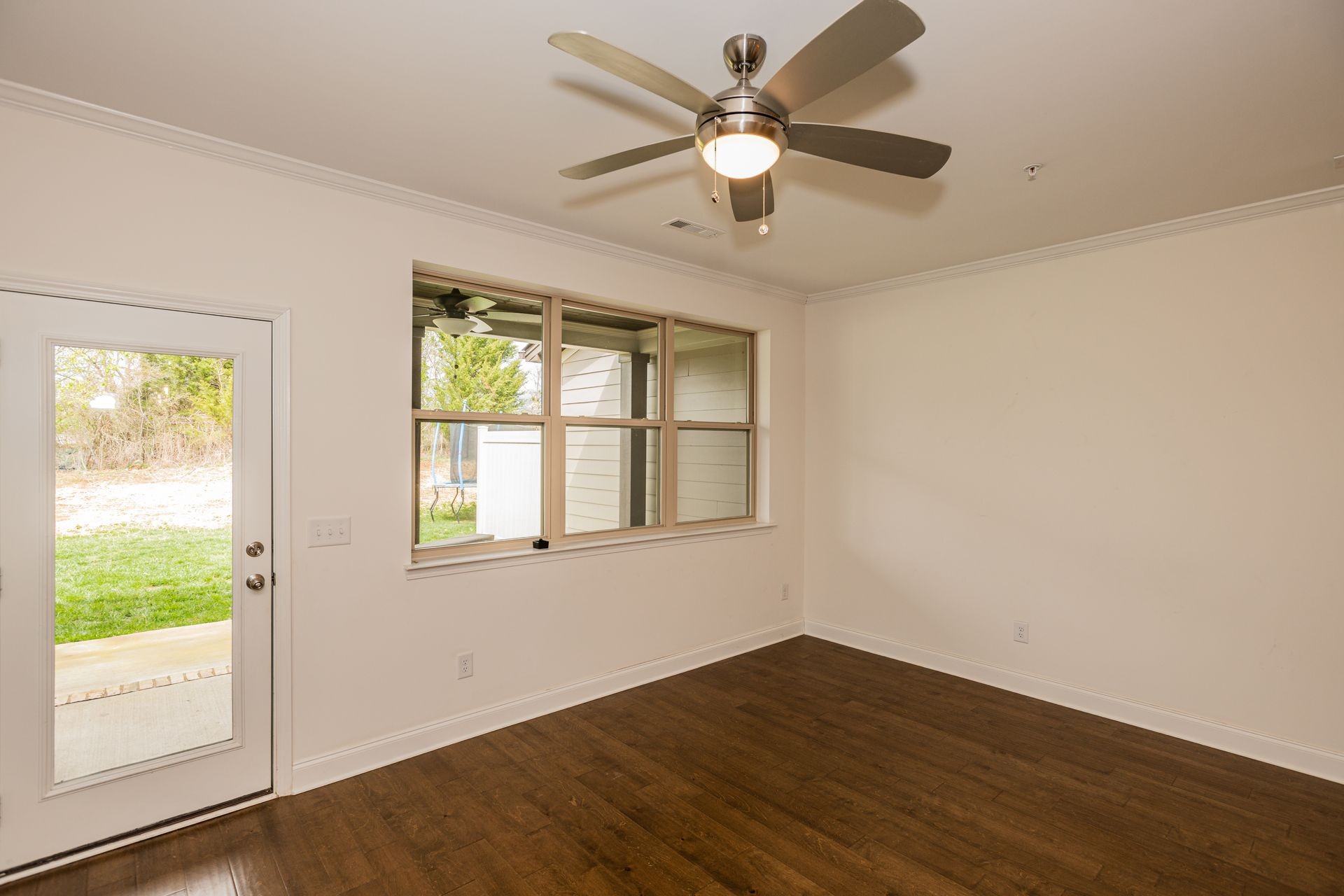 3125 Sassafras Ln