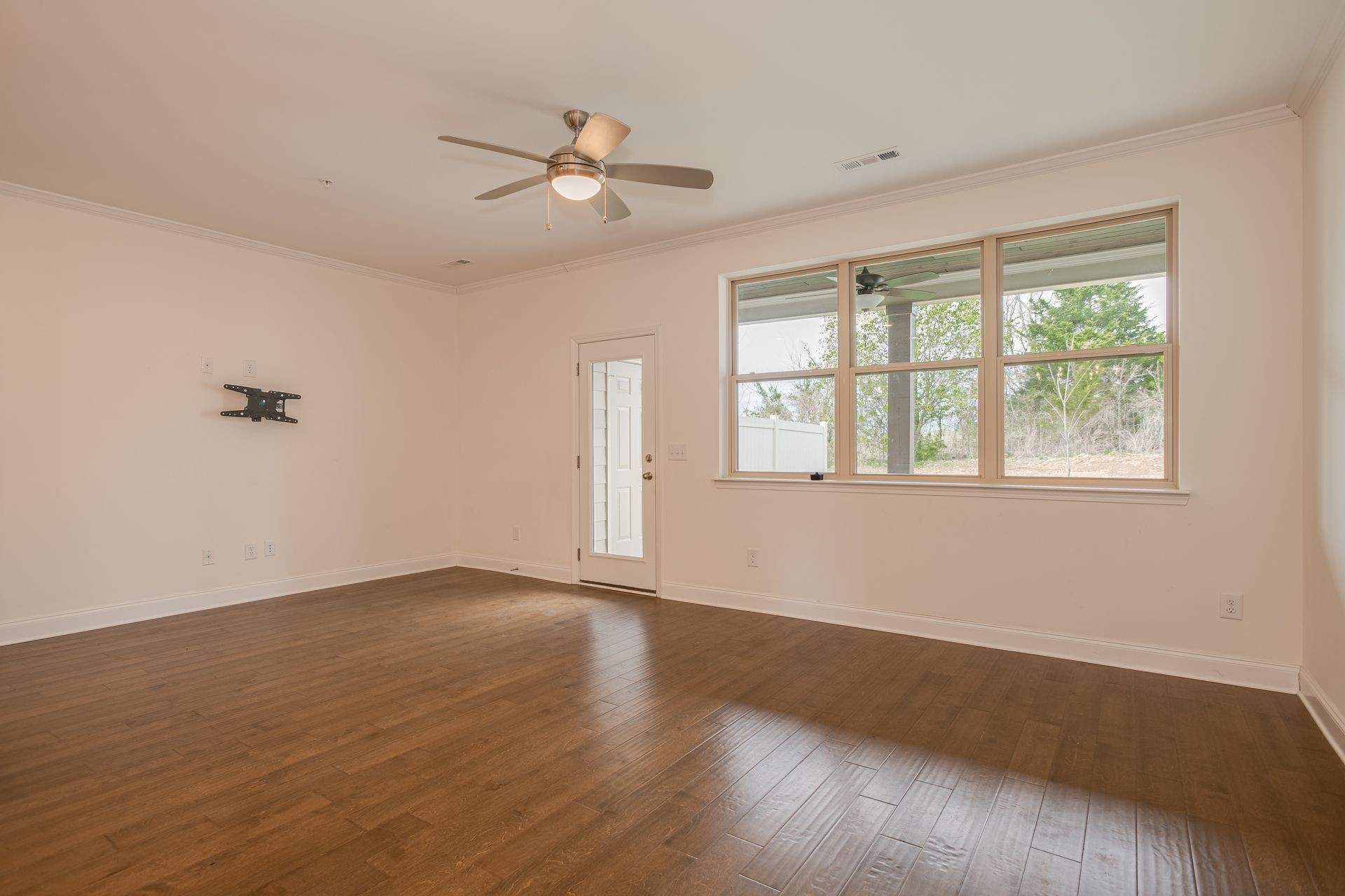 3125 Sassafras Ln
