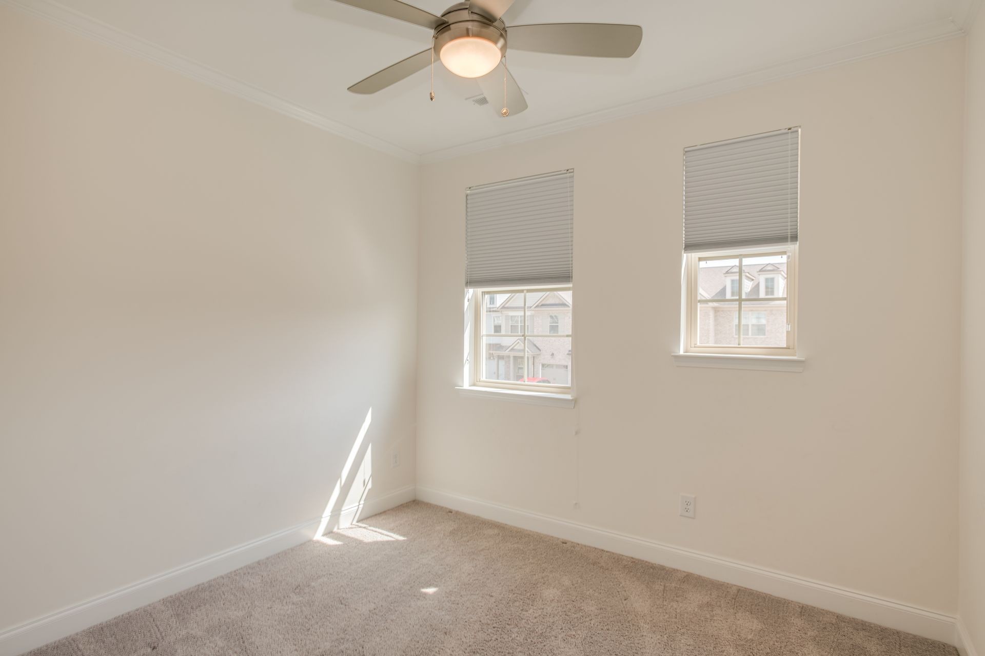 3125 Sassafras Ln