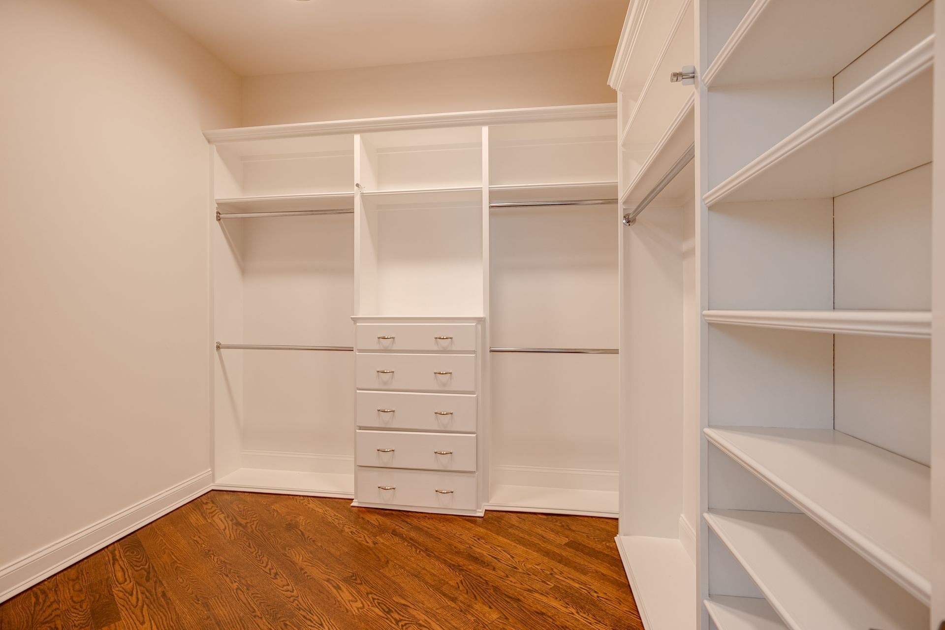 2905 Parthenon Ave Unit: 101