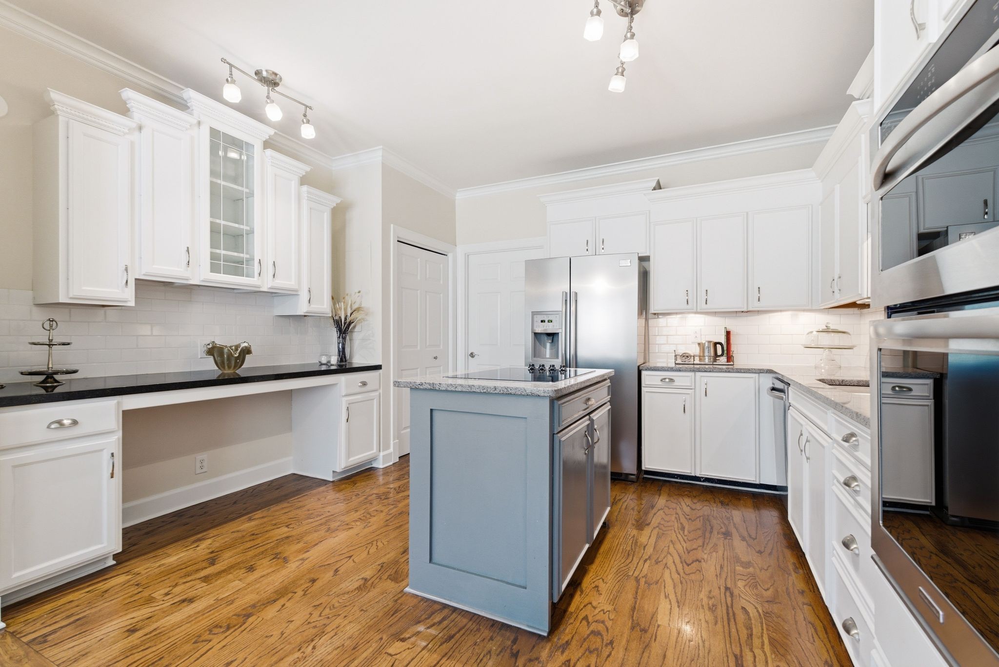 1438 Cheshire Pl