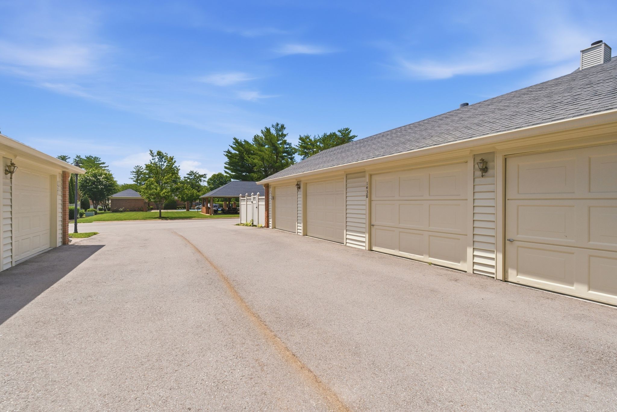 1438 Cheshire Pl
