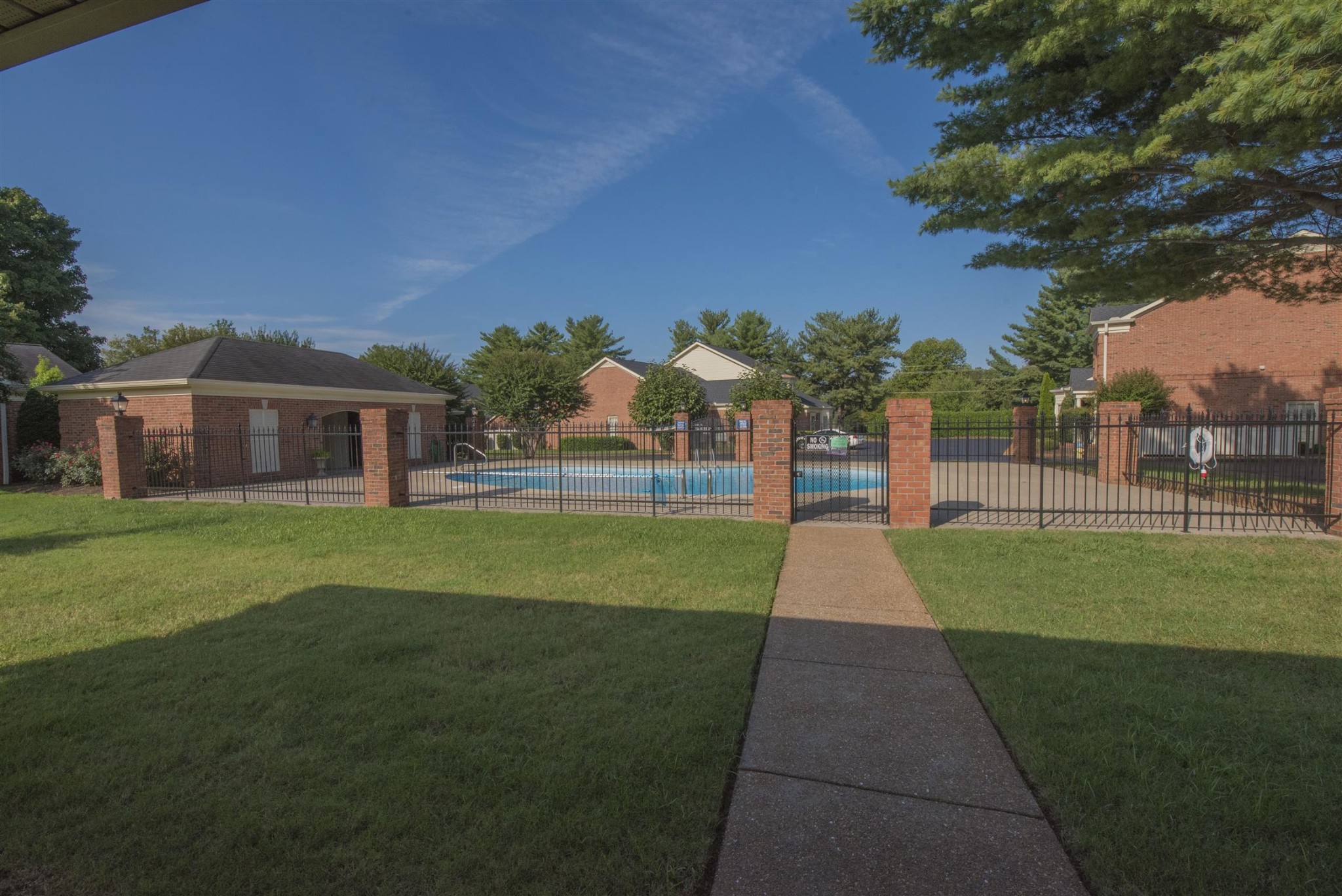 1438 Cheshire Pl