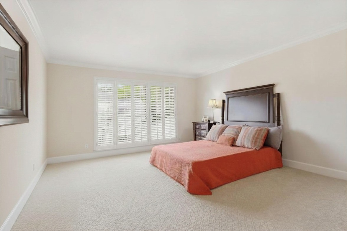 1438 Cheshire Pl
