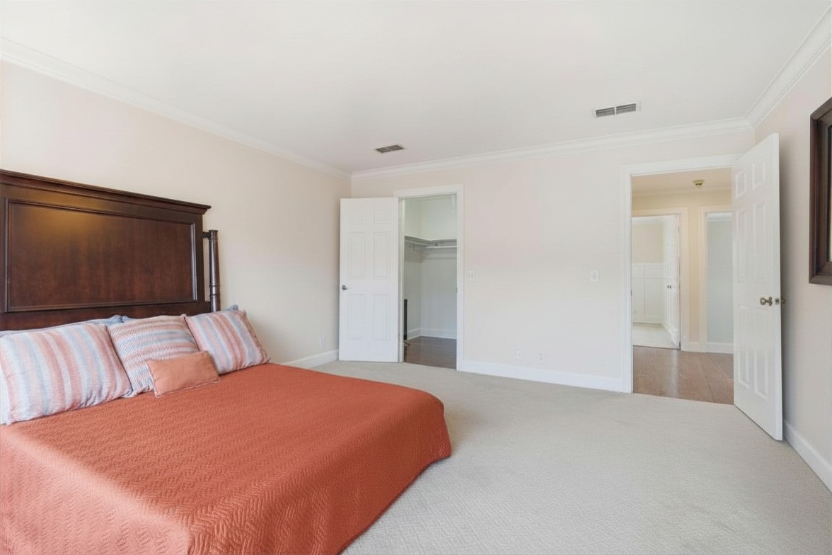 1438 Cheshire Pl