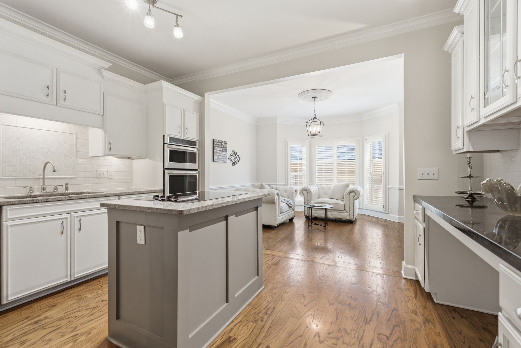 1438 Cheshire Pl