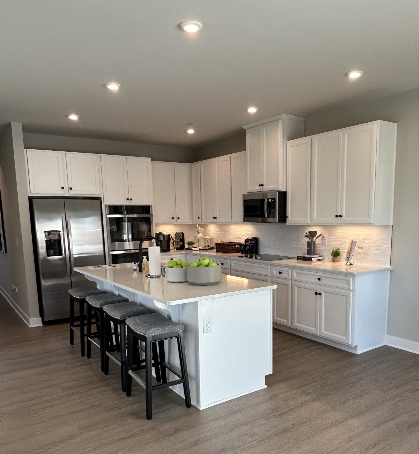 1000 Mountain View Dr