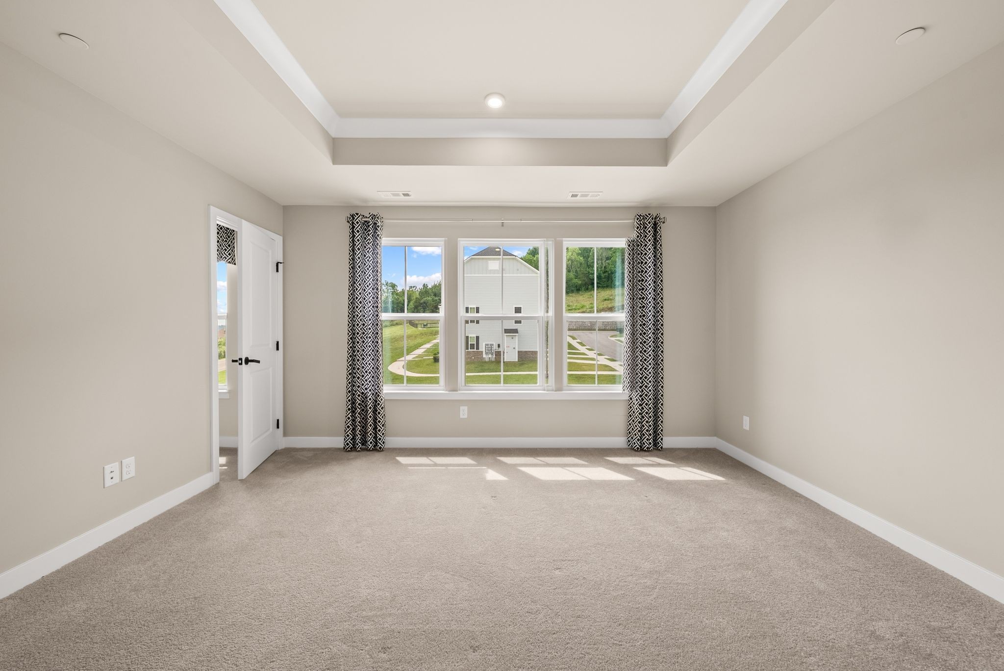 1000 Mountain View Dr