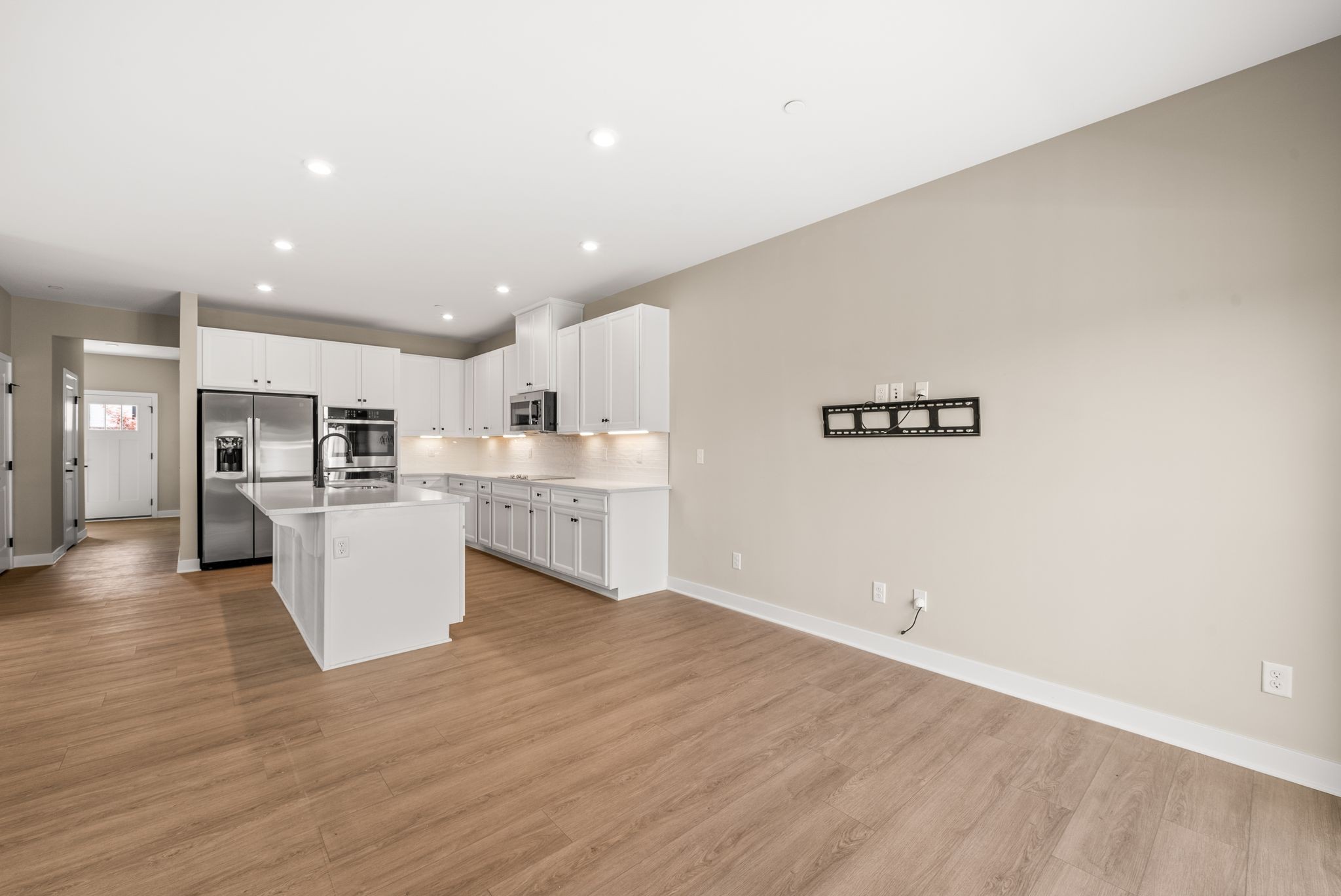 1000 Mountain View Dr