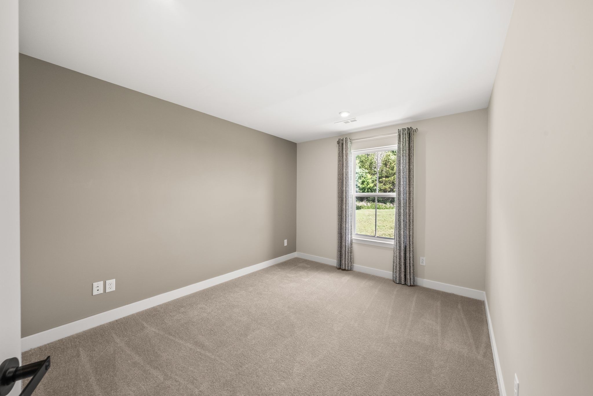1000 Mountain View Dr