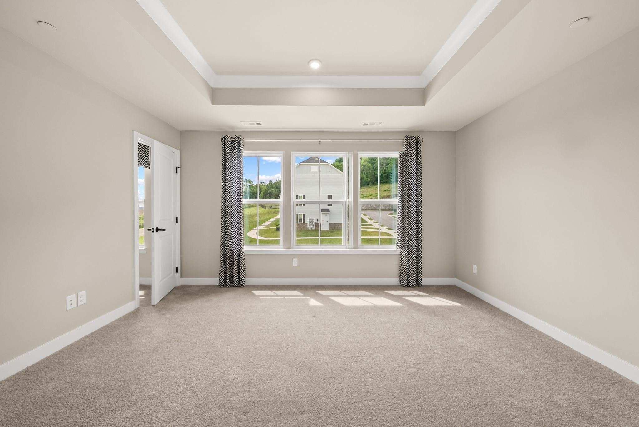 1000 Mountain View Dr