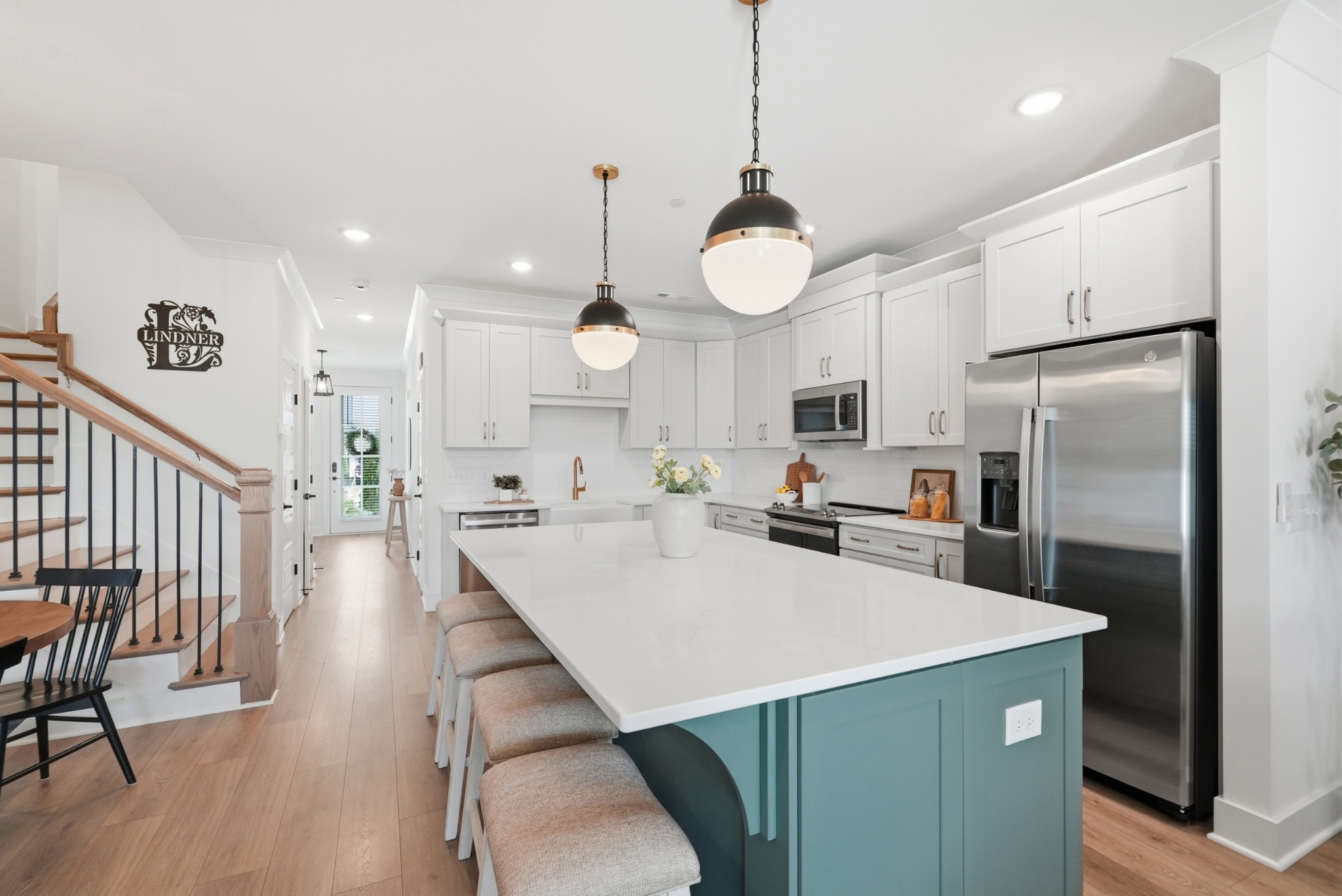 3028 Inman Dr