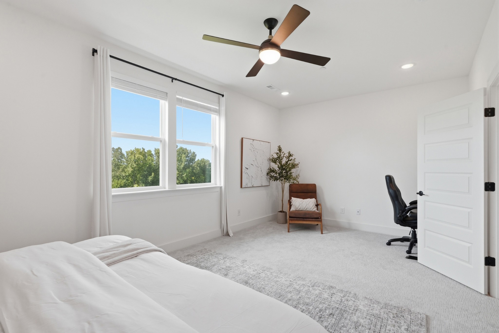3028 Inman Dr