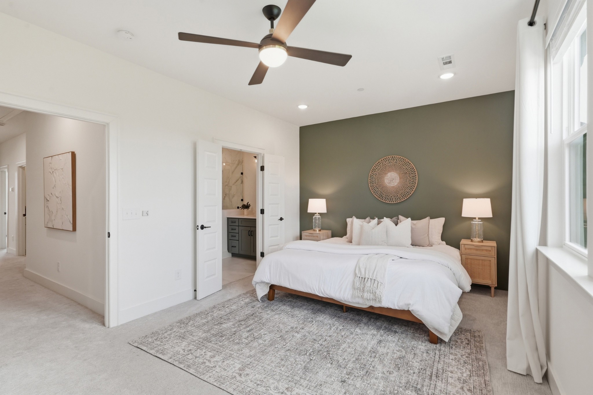 3028 Inman Dr