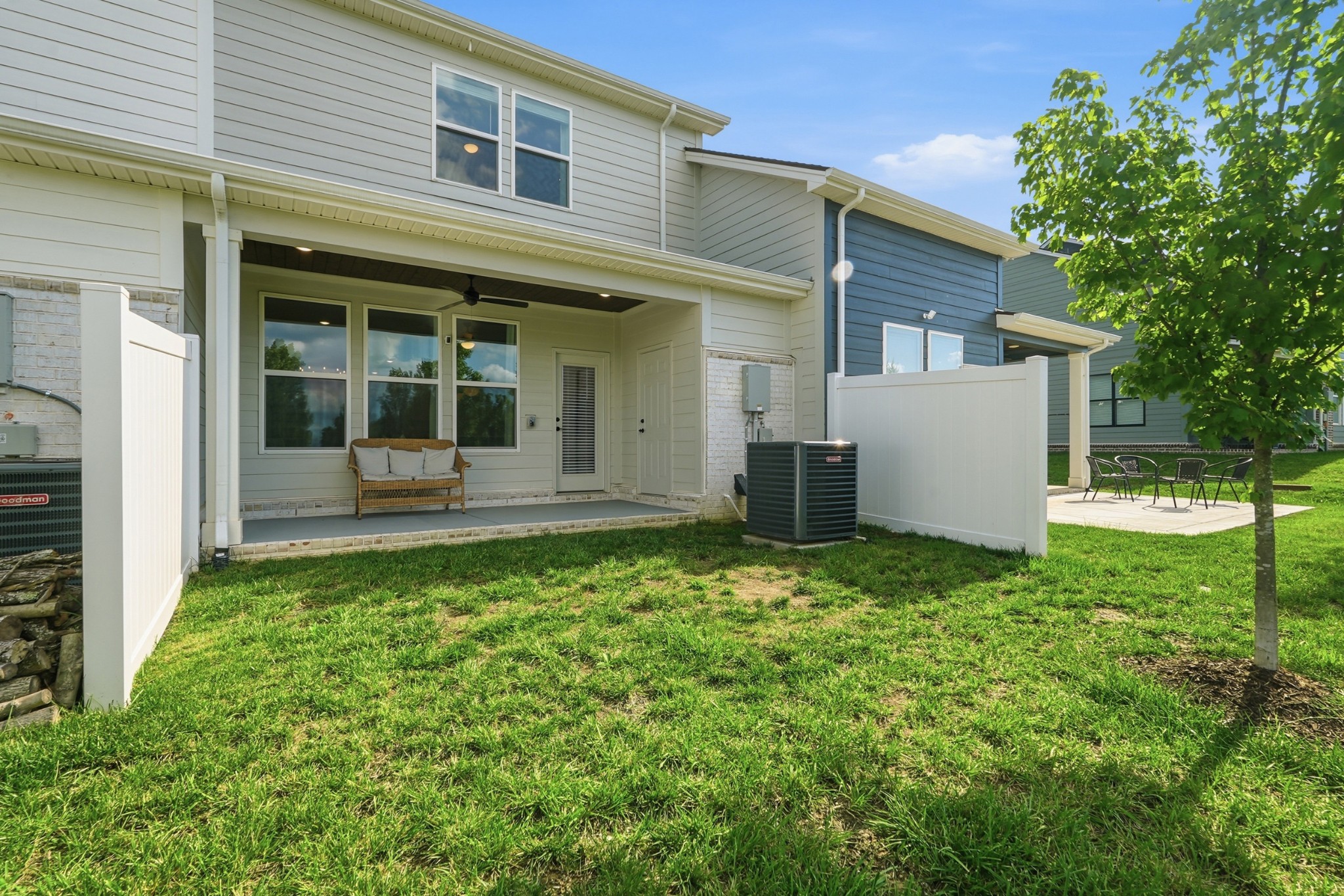 3028 Inman Dr