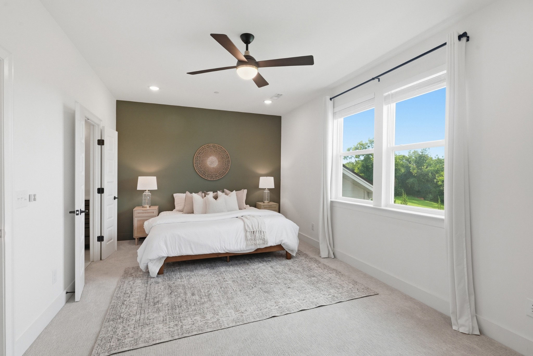 3028 Inman Dr