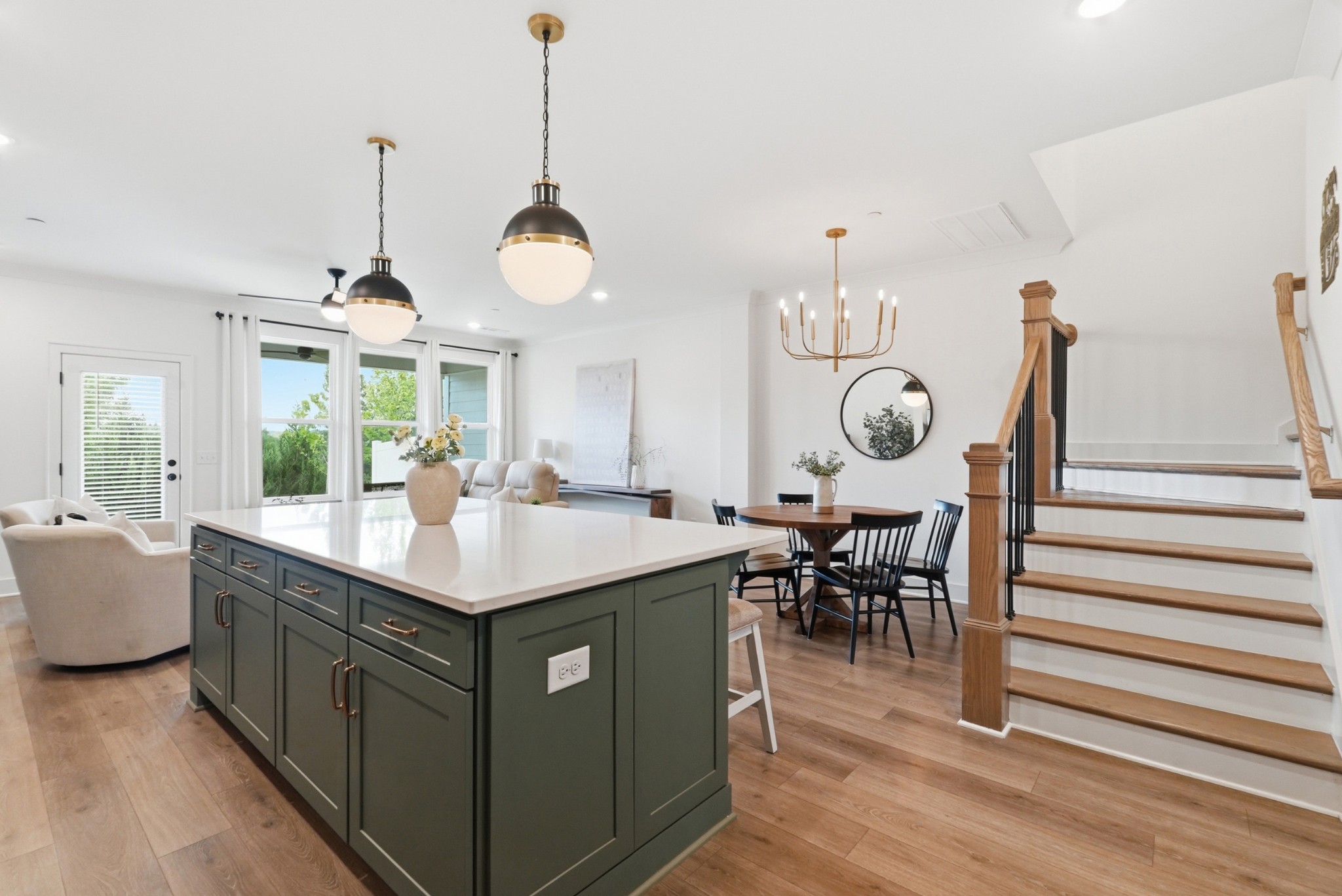 3028 Inman Dr