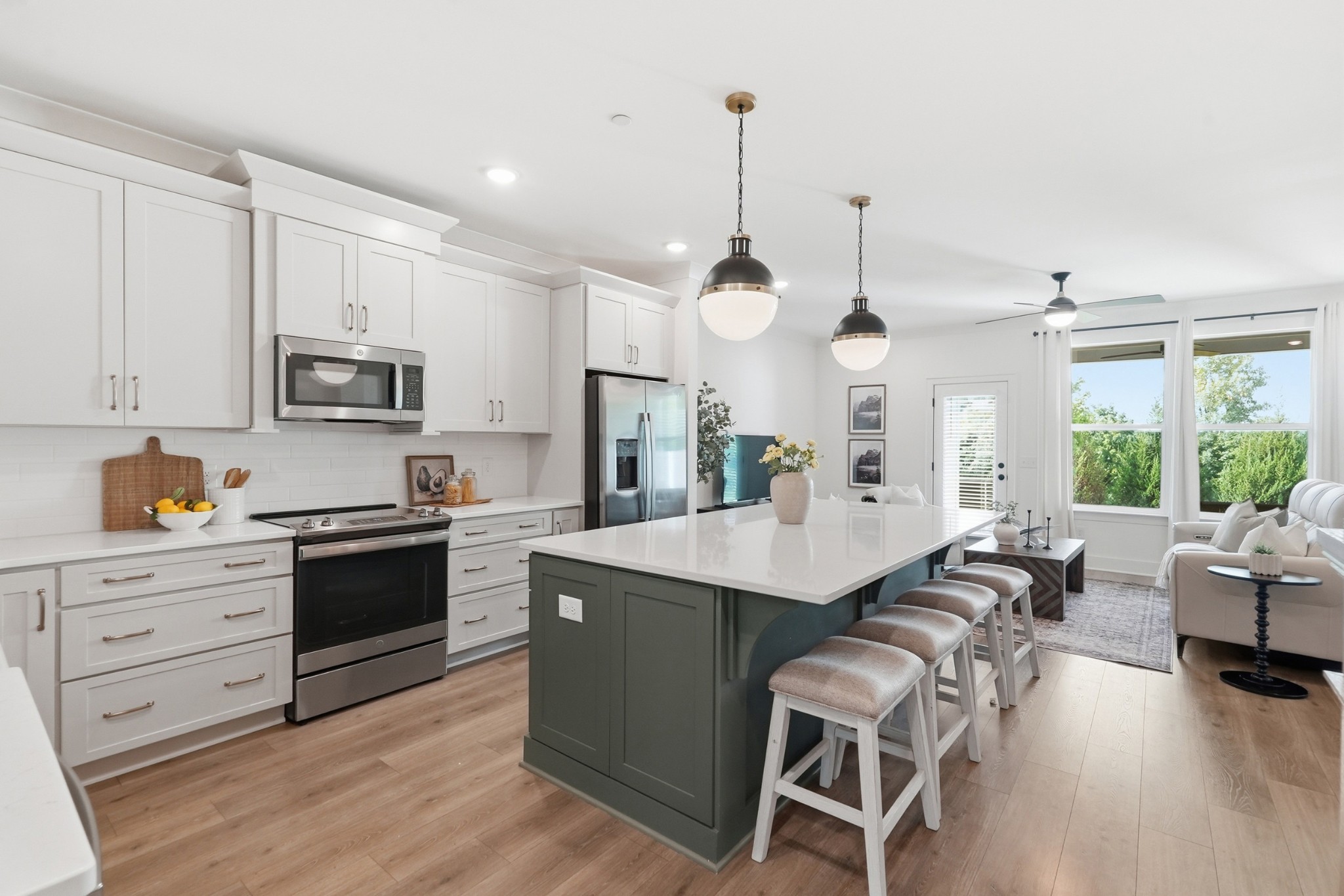 3028 Inman Dr