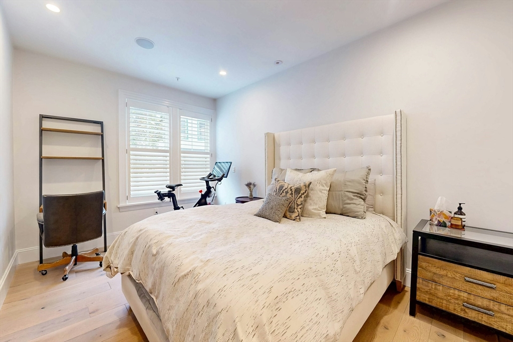 154 West 8th Street Unit: 5-S