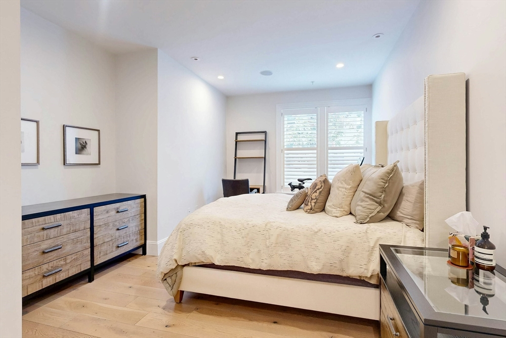 154 West 8th Street Unit: 5-S