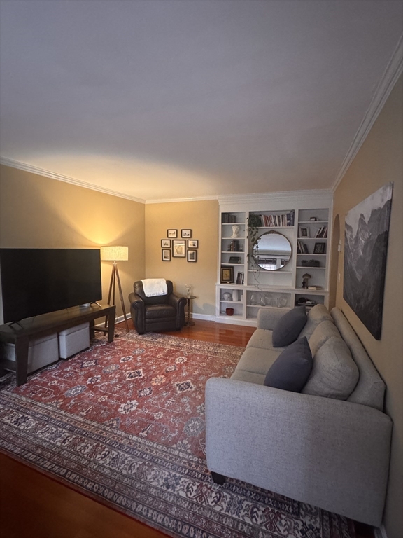 92 Beacon St # 3