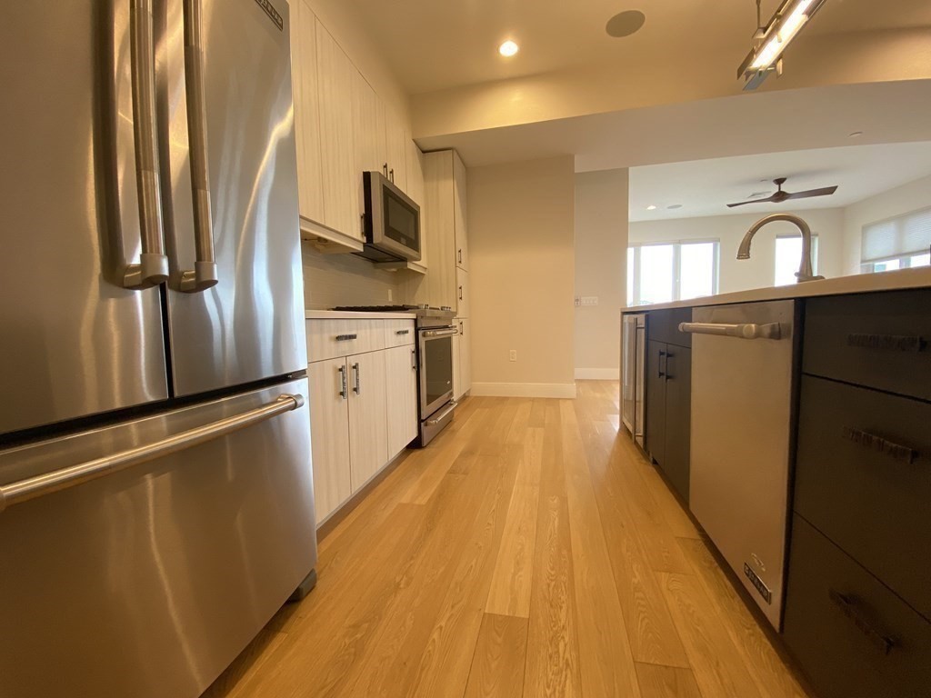 488 Dorchester Ave # 2B