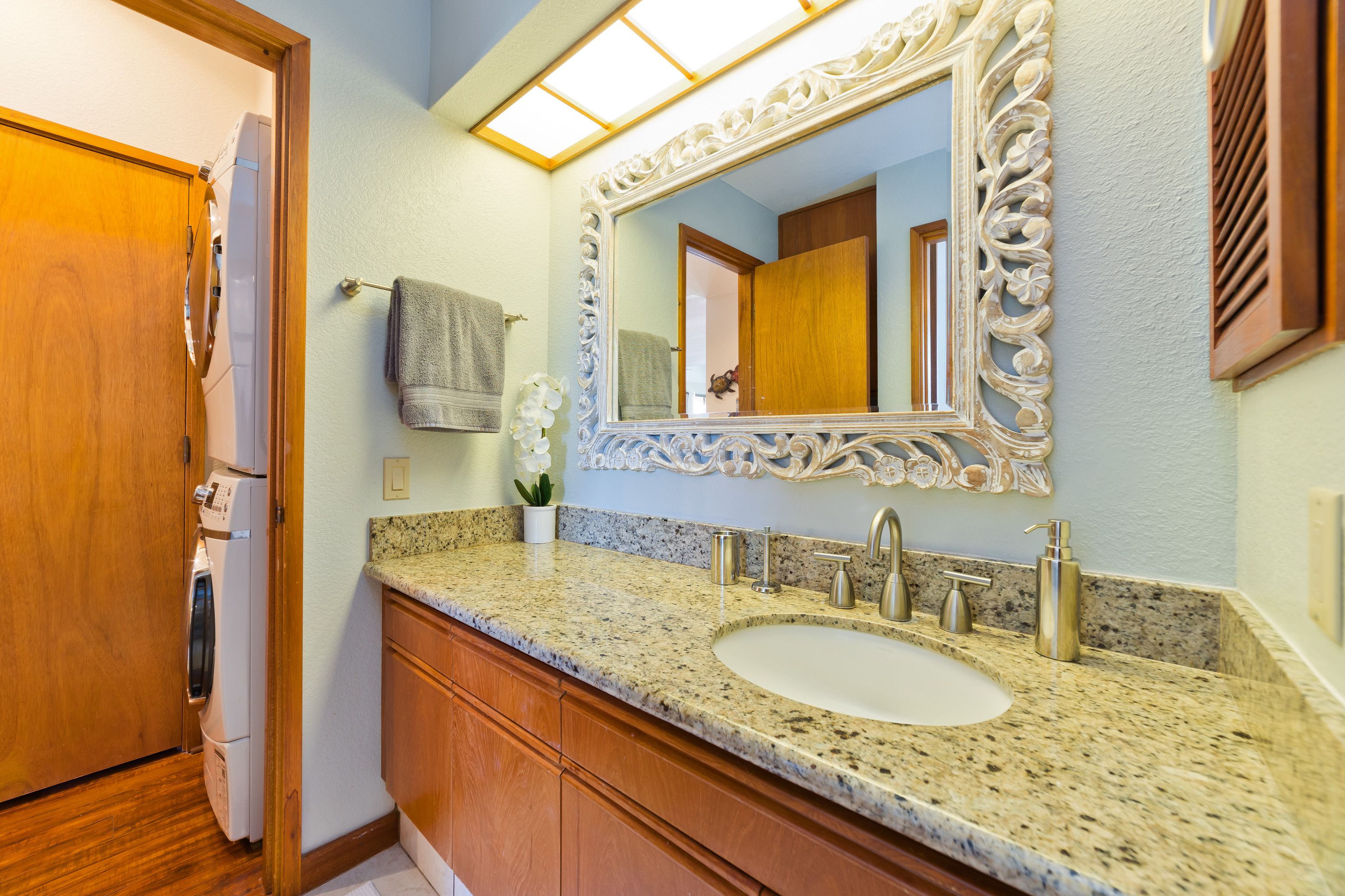 69-1035 KEANA PL 302