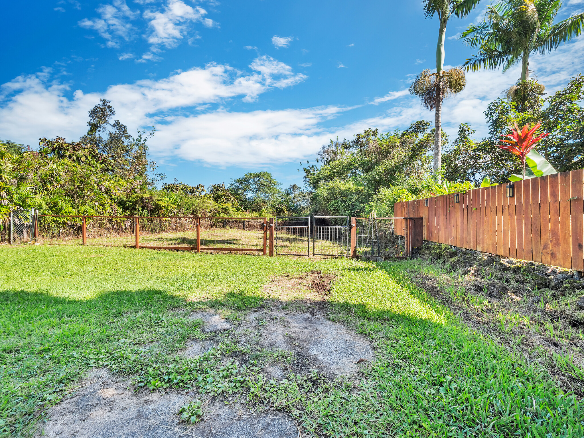 17-7658 KULANI RD