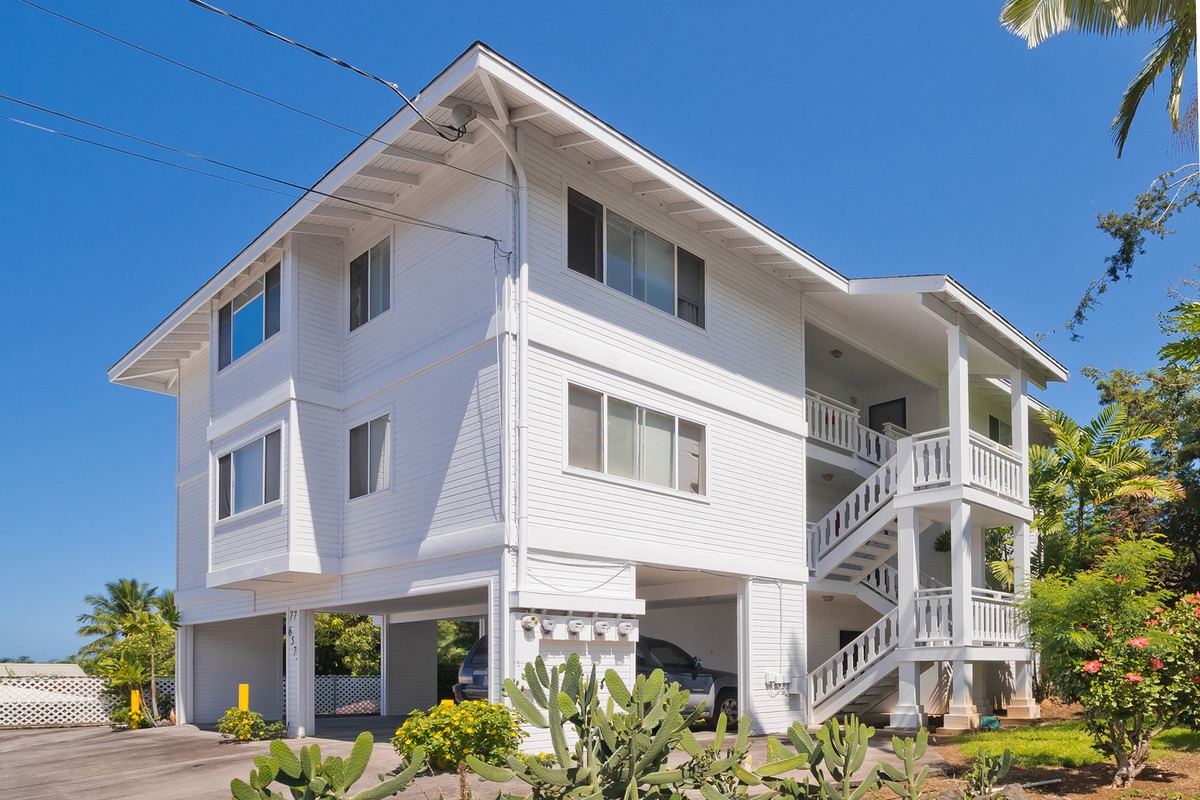 77-6573 SEA VIEW CIRCLE