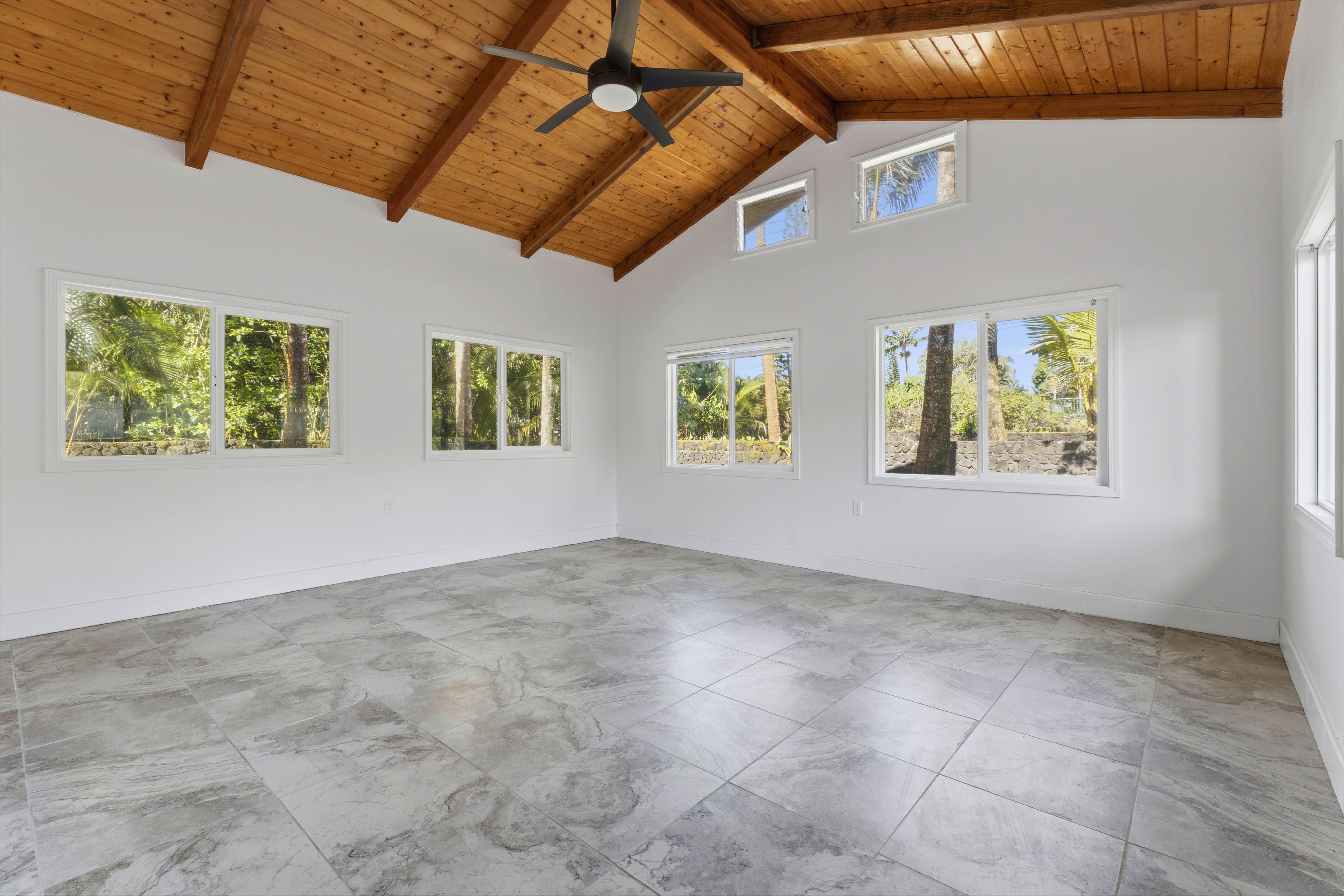 15-817 PARADISE ALA KAI DR