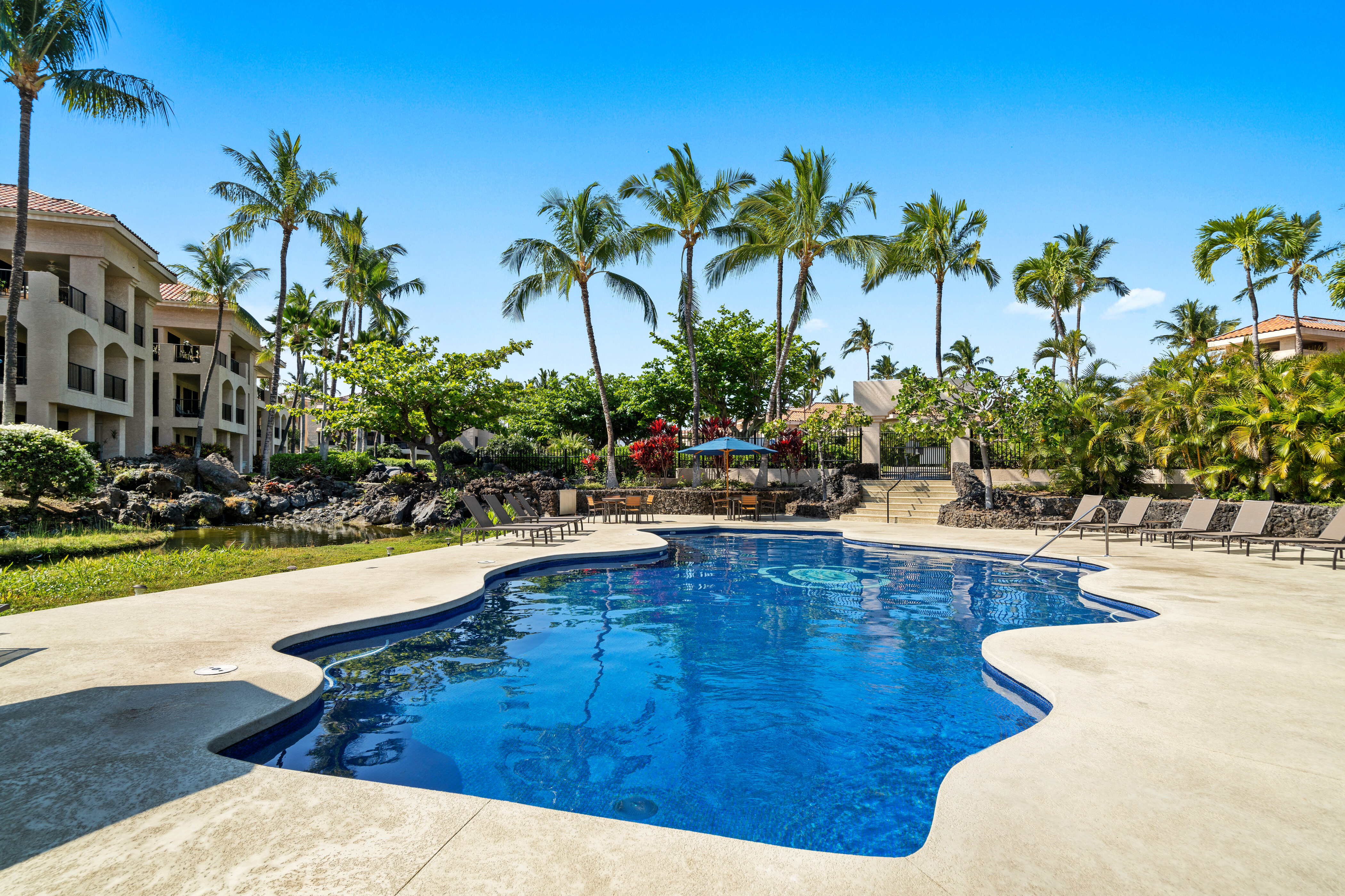 69-1035 KEANA PL 102