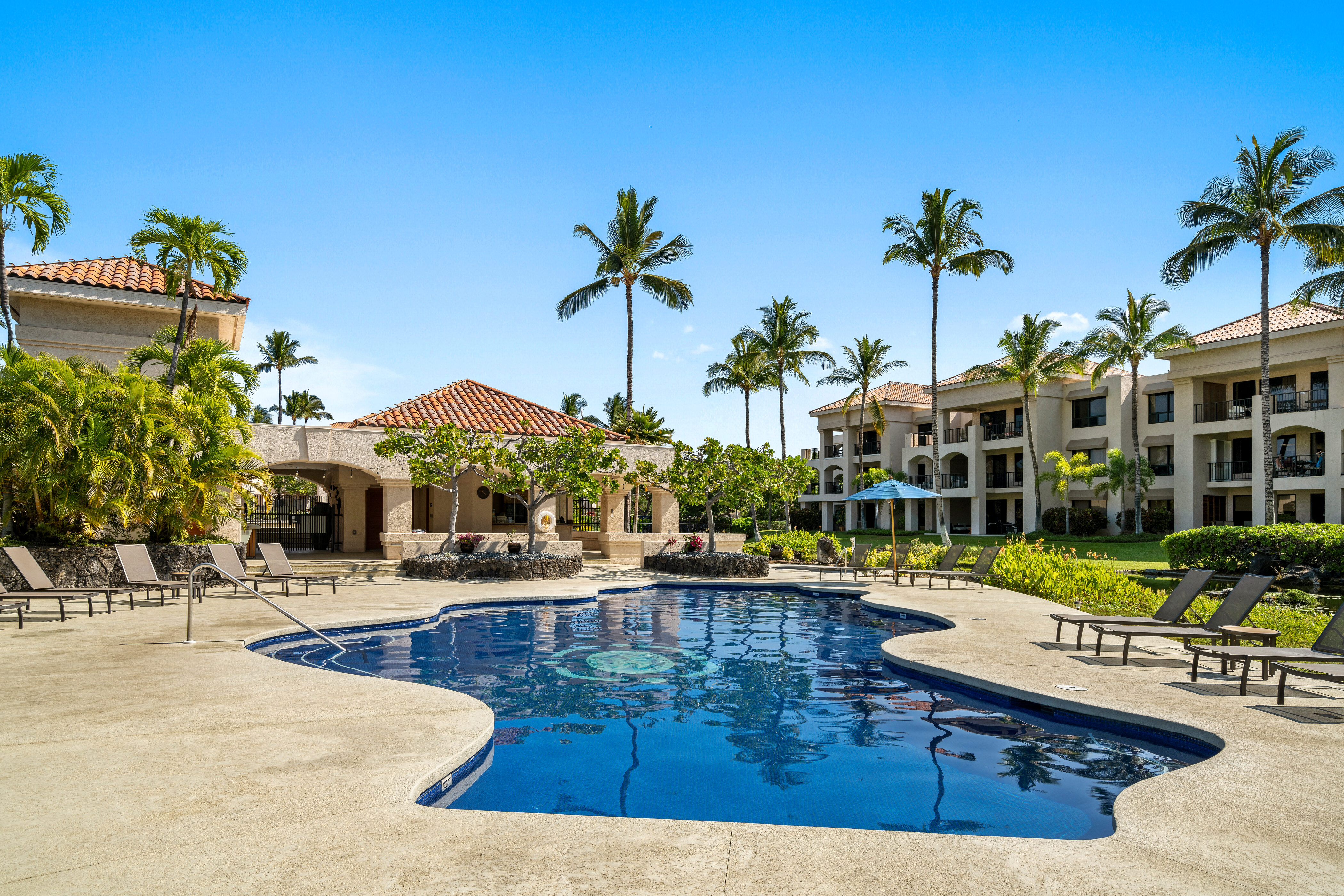 69-1035 KEANA PL 102