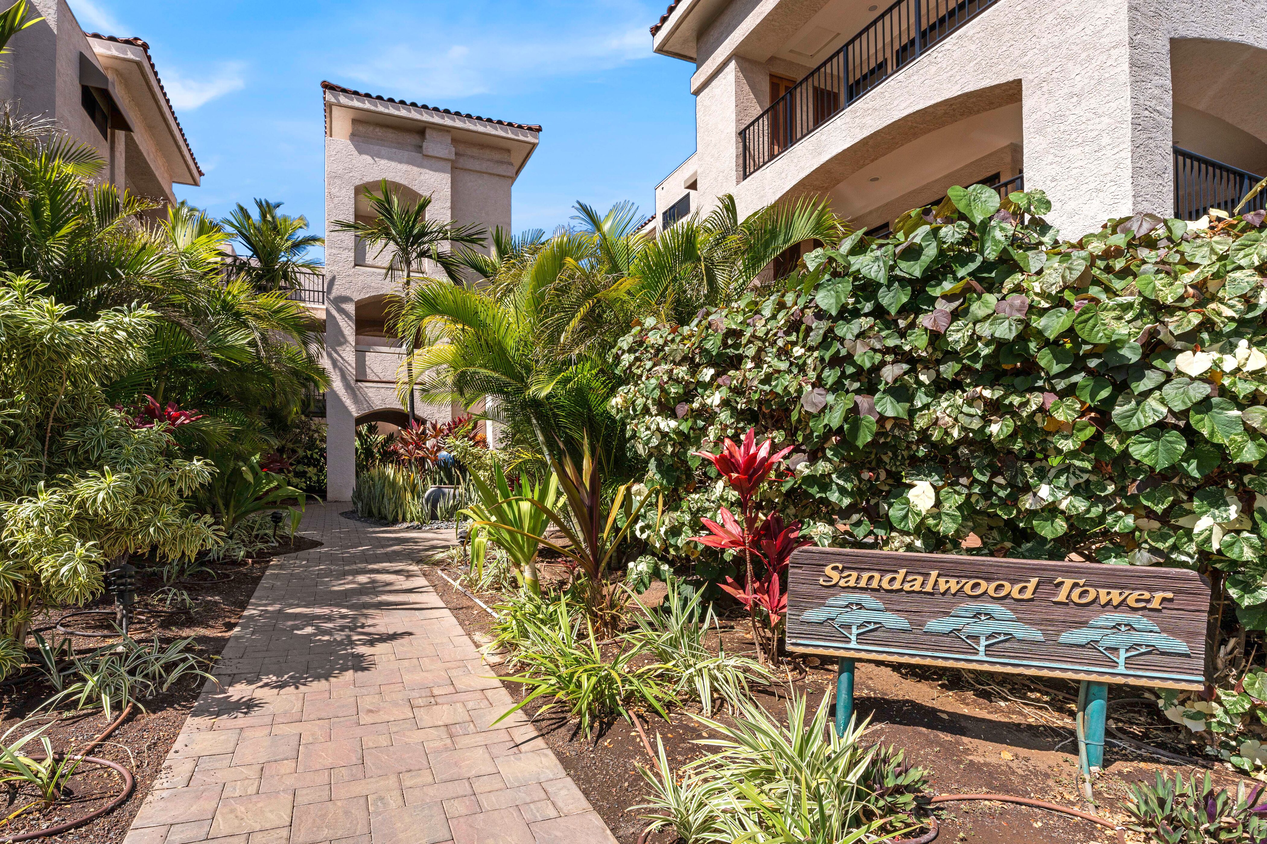 69-1035 KEANA PL 102