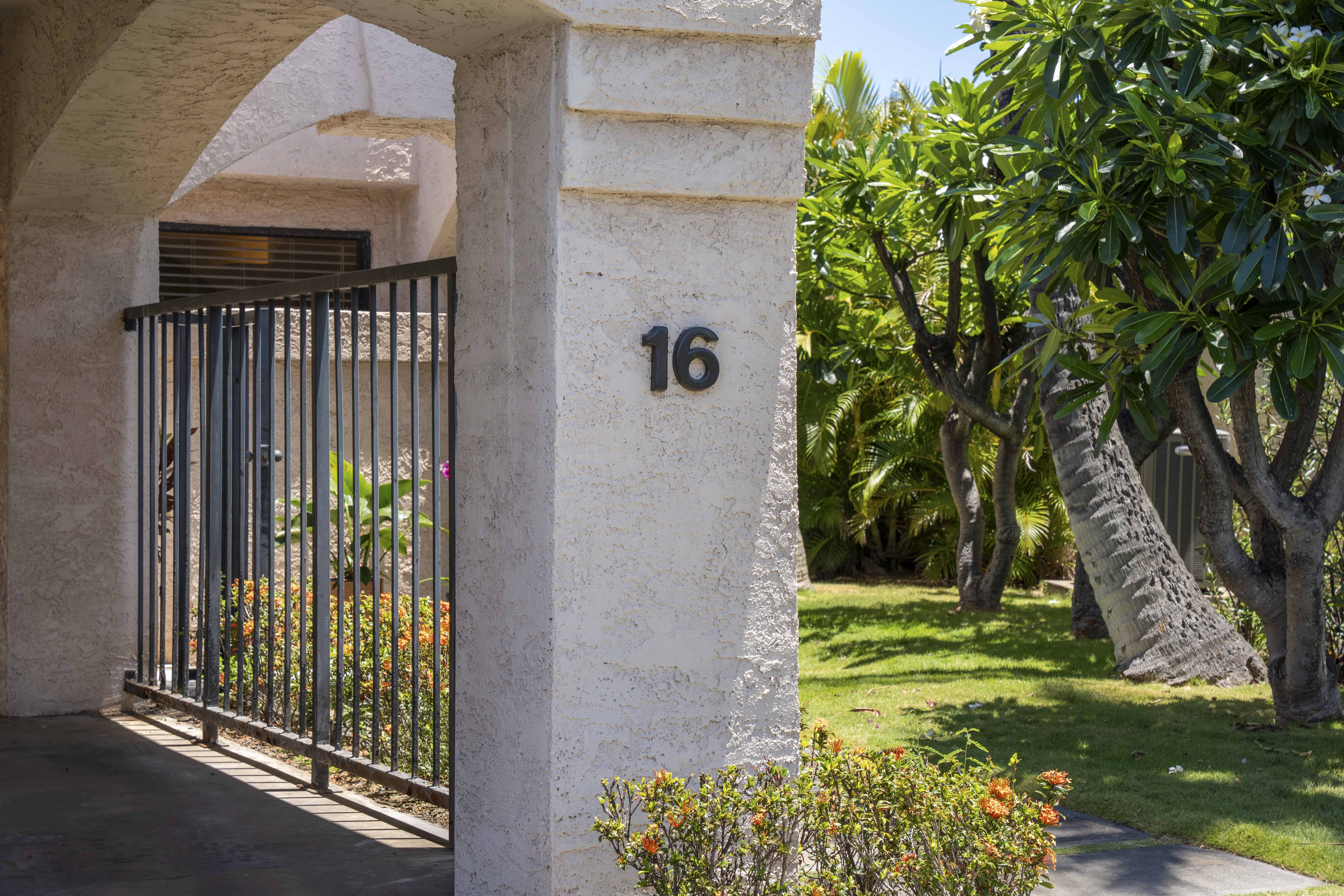 69-1035 KEANA PL 16