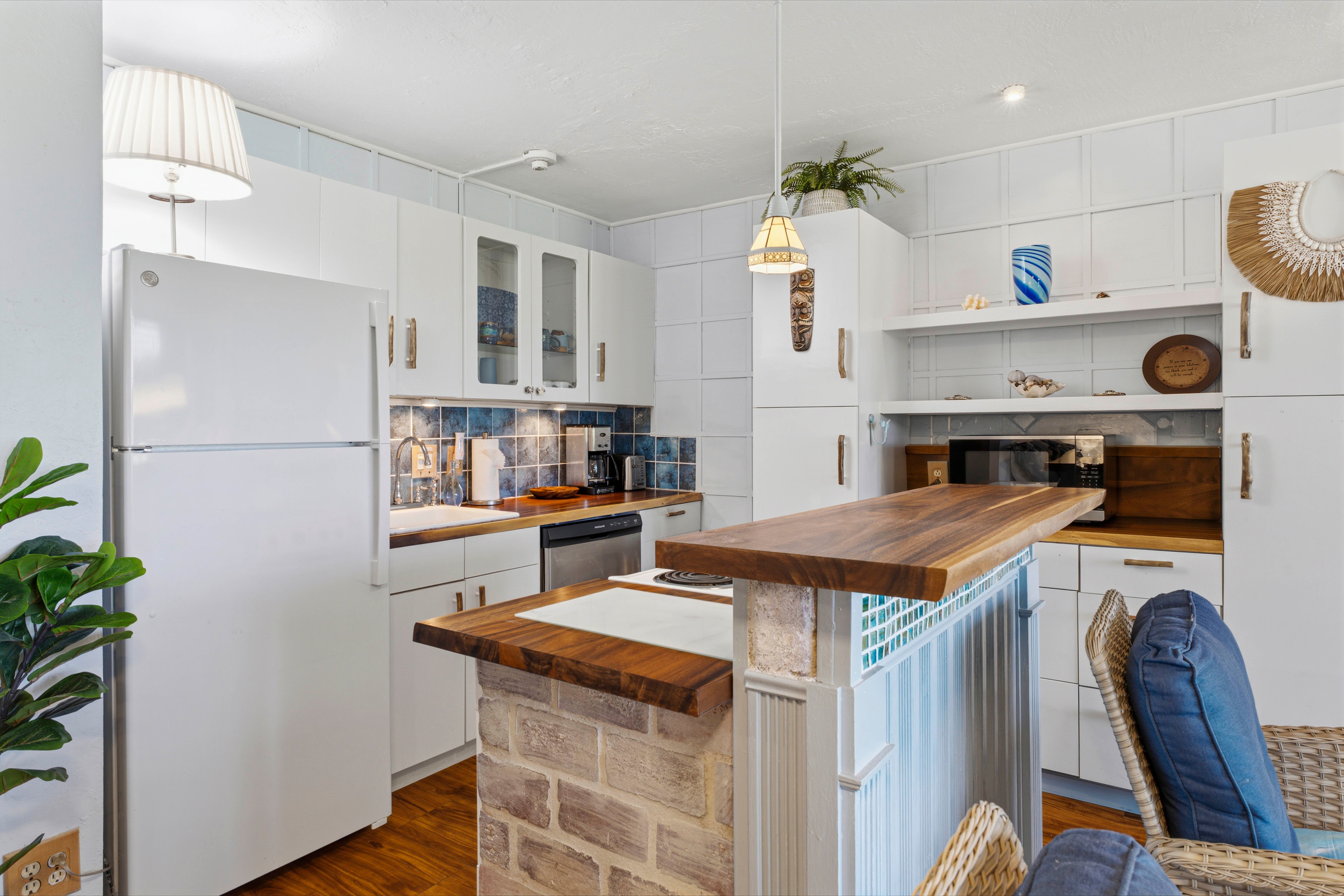 68-1761 MELIA ST B4BS2