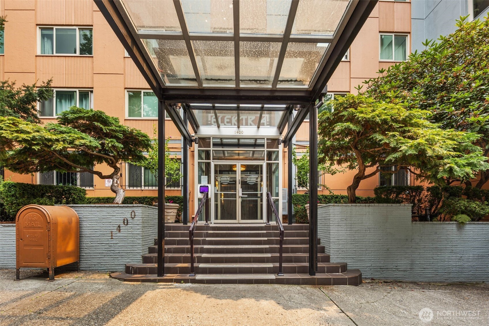 1400 Hubbell Place Unit: 1203