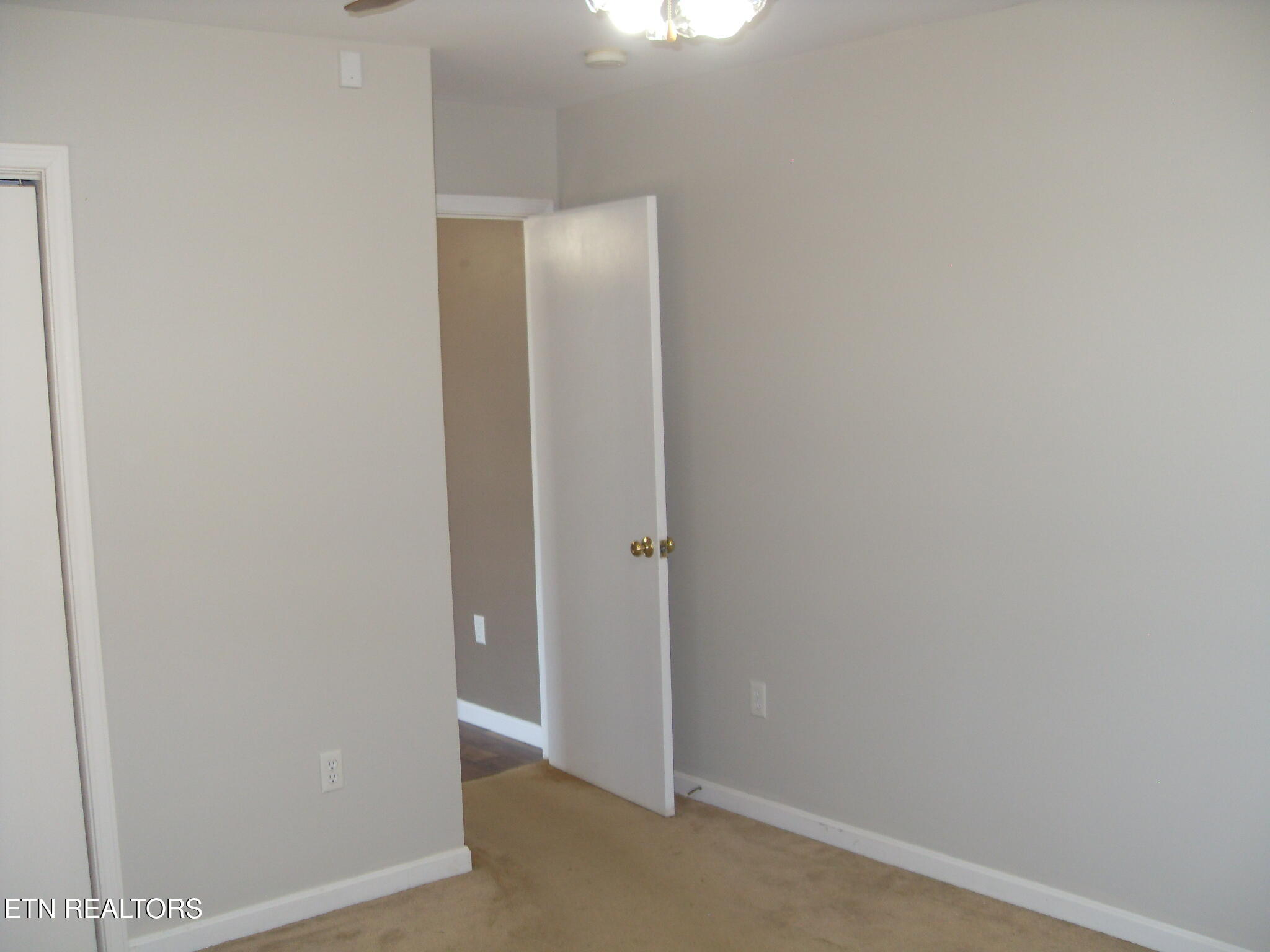 6737 Ridgeview Rd