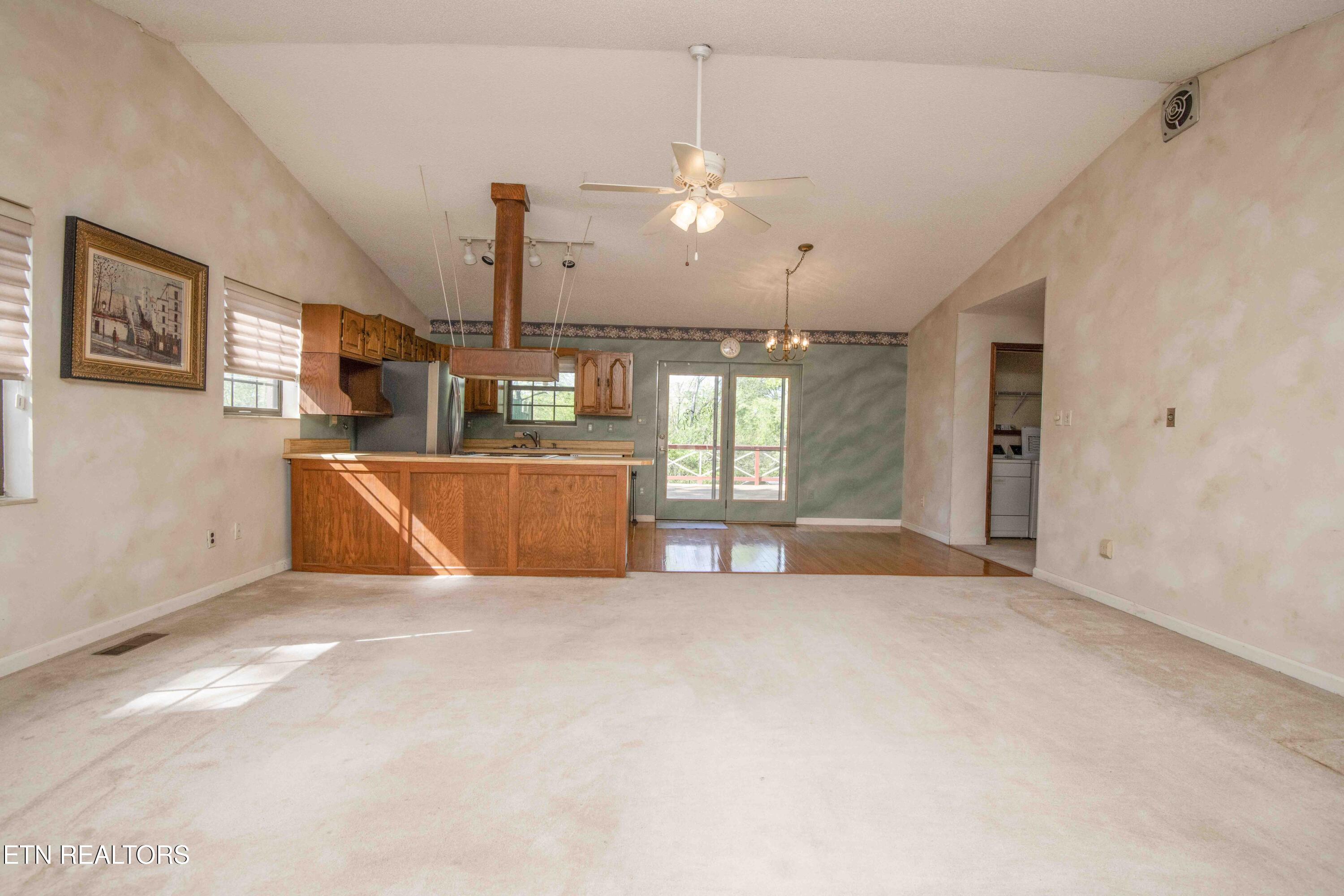 10601 Bob Gray Rd