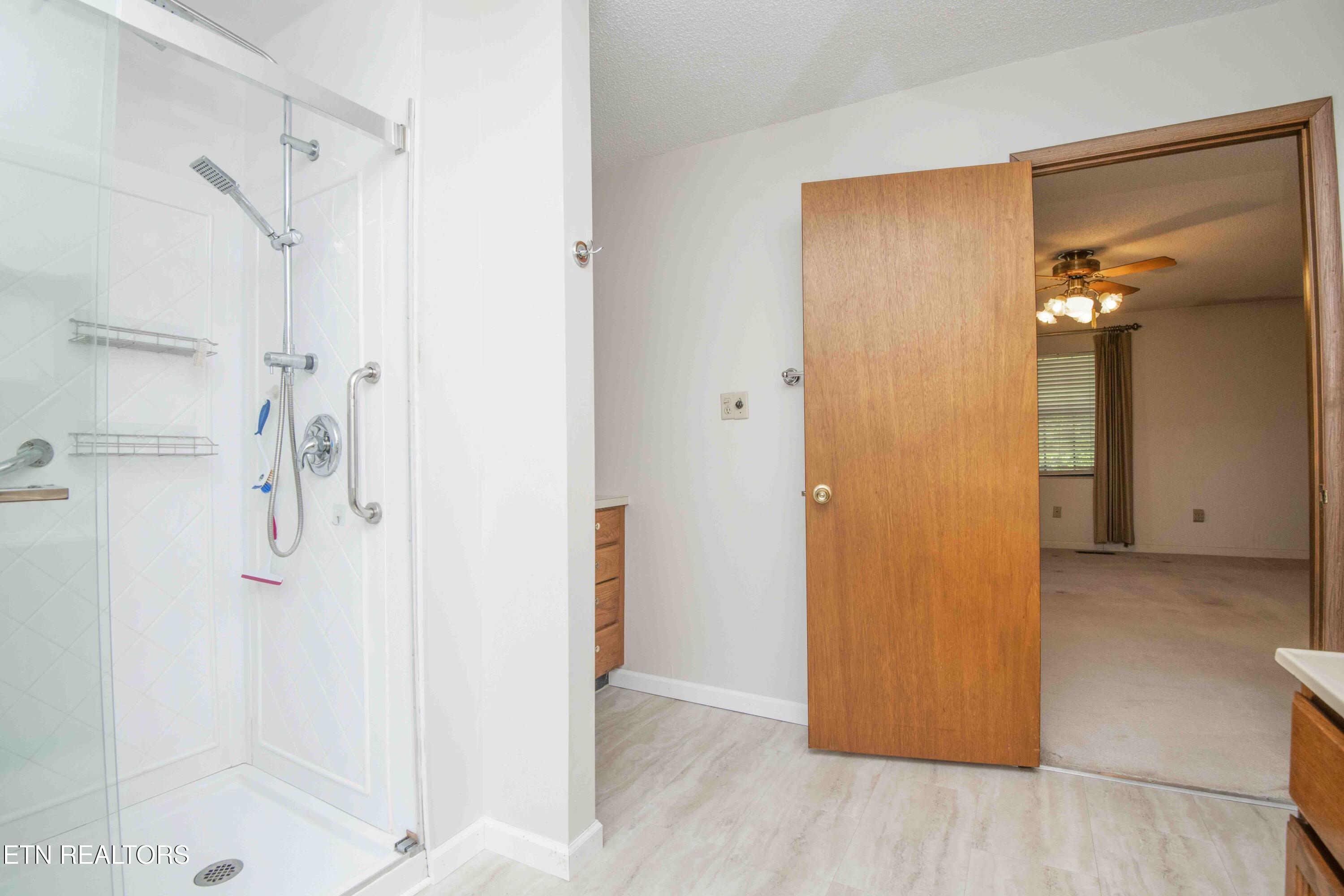 10601 Bob Gray Rd